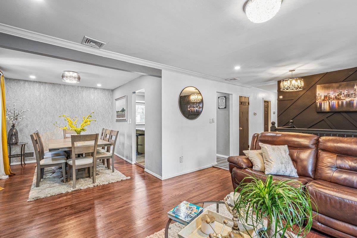 Single Family Lantern  Suffolk County, NY 11743, MLS-853337-2