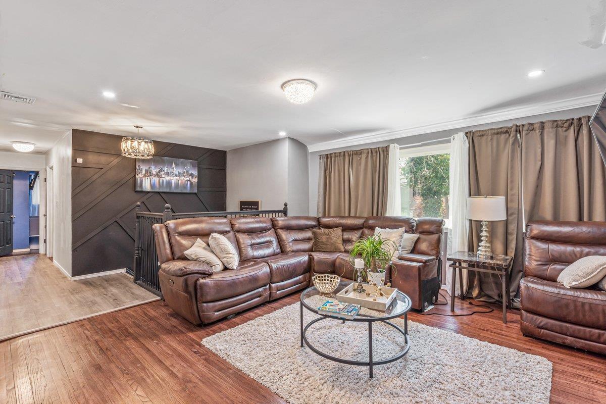 Single Family Lantern  Suffolk County, NY 11743, MLS-853337-3
