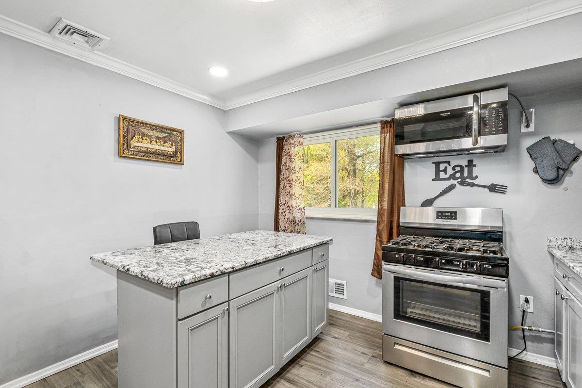 Single Family Lantern  Suffolk County, NY 11743, MLS-853337-7