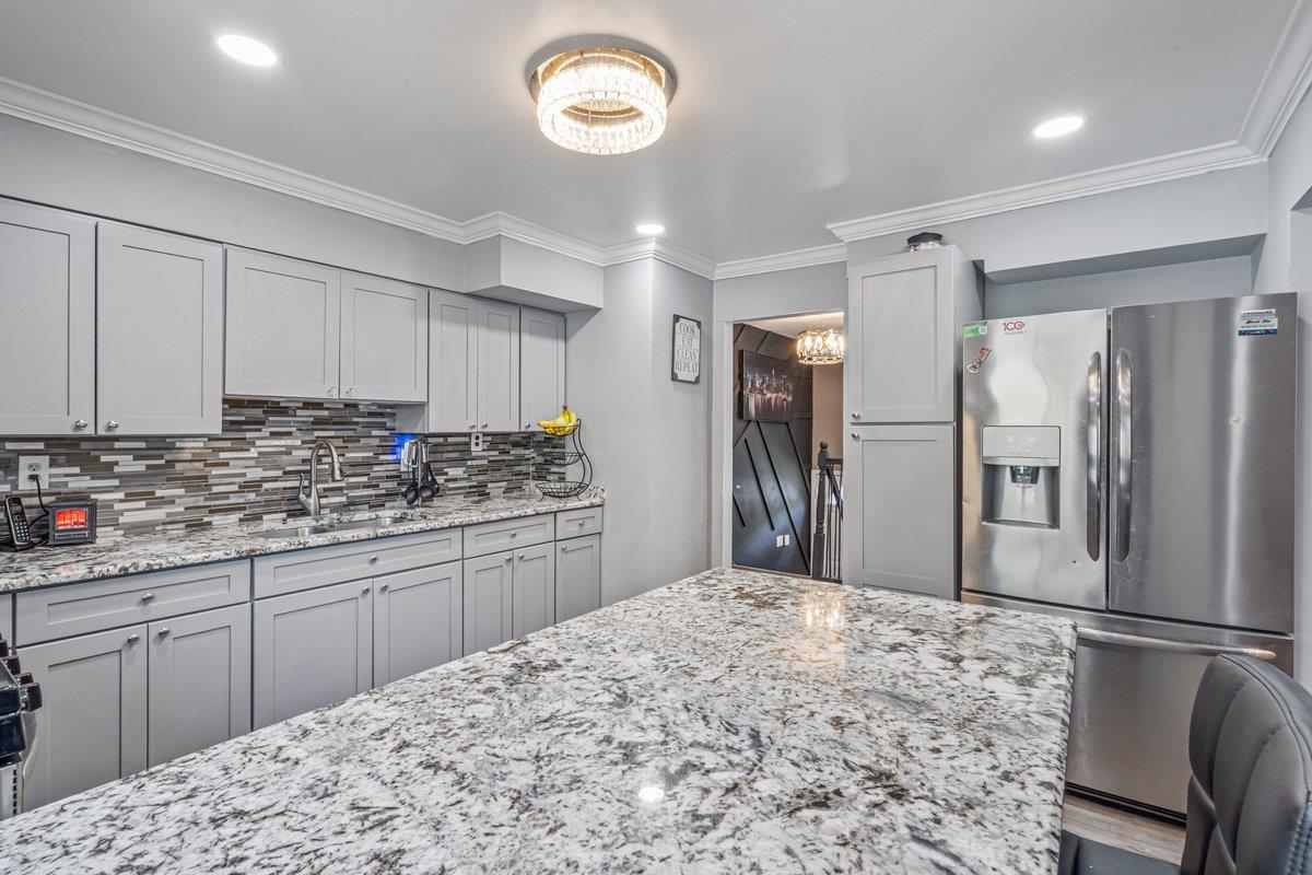 Single Family Lantern  Suffolk County, NY 11743, MLS-853337-9