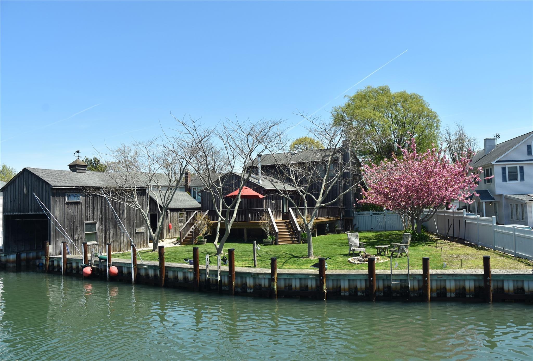 Single Family Central  Suffolk County, NY 11701, MLS-853354-24