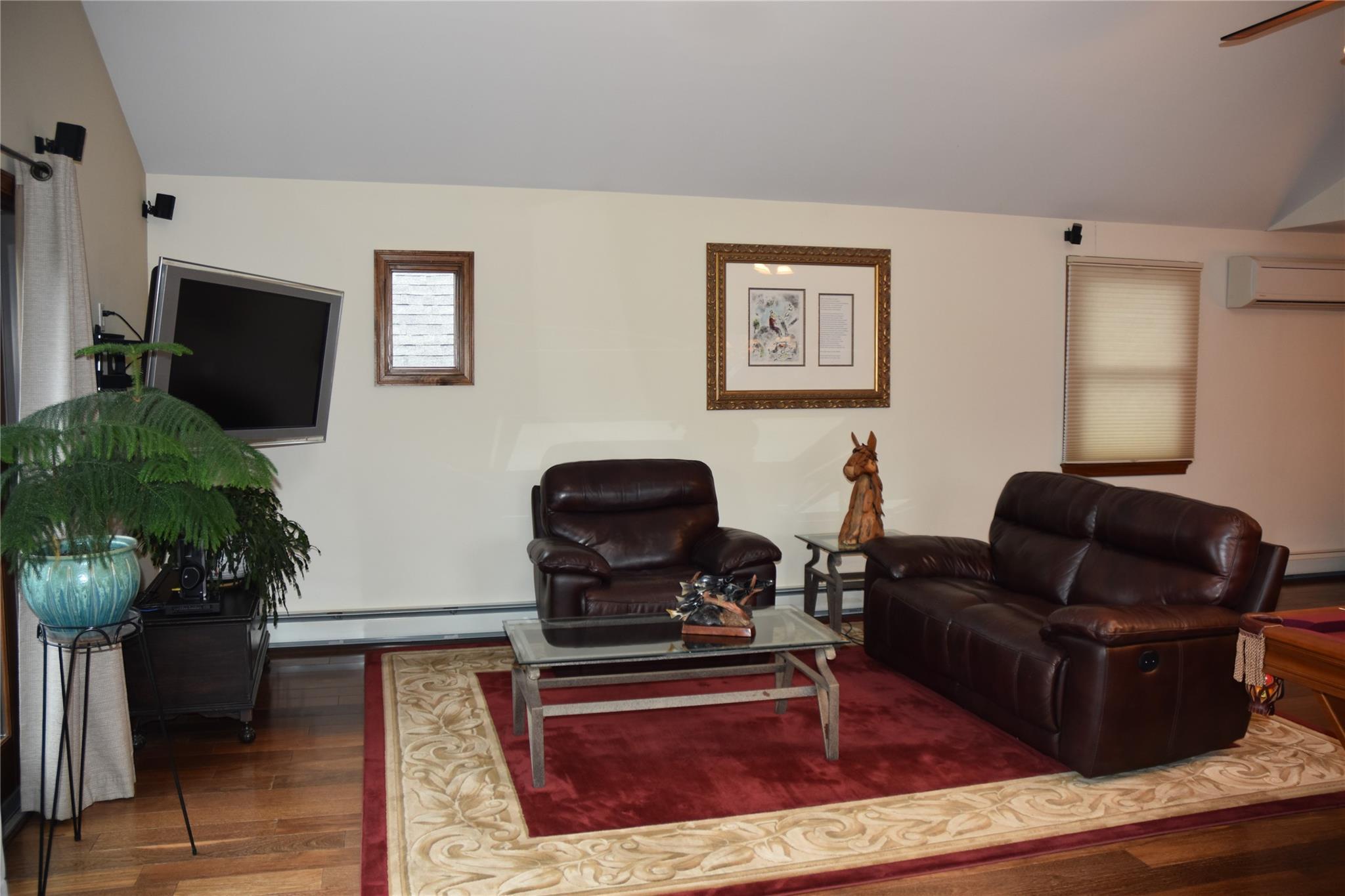 Single Family Central  Suffolk County, NY 11701, MLS-853354-6