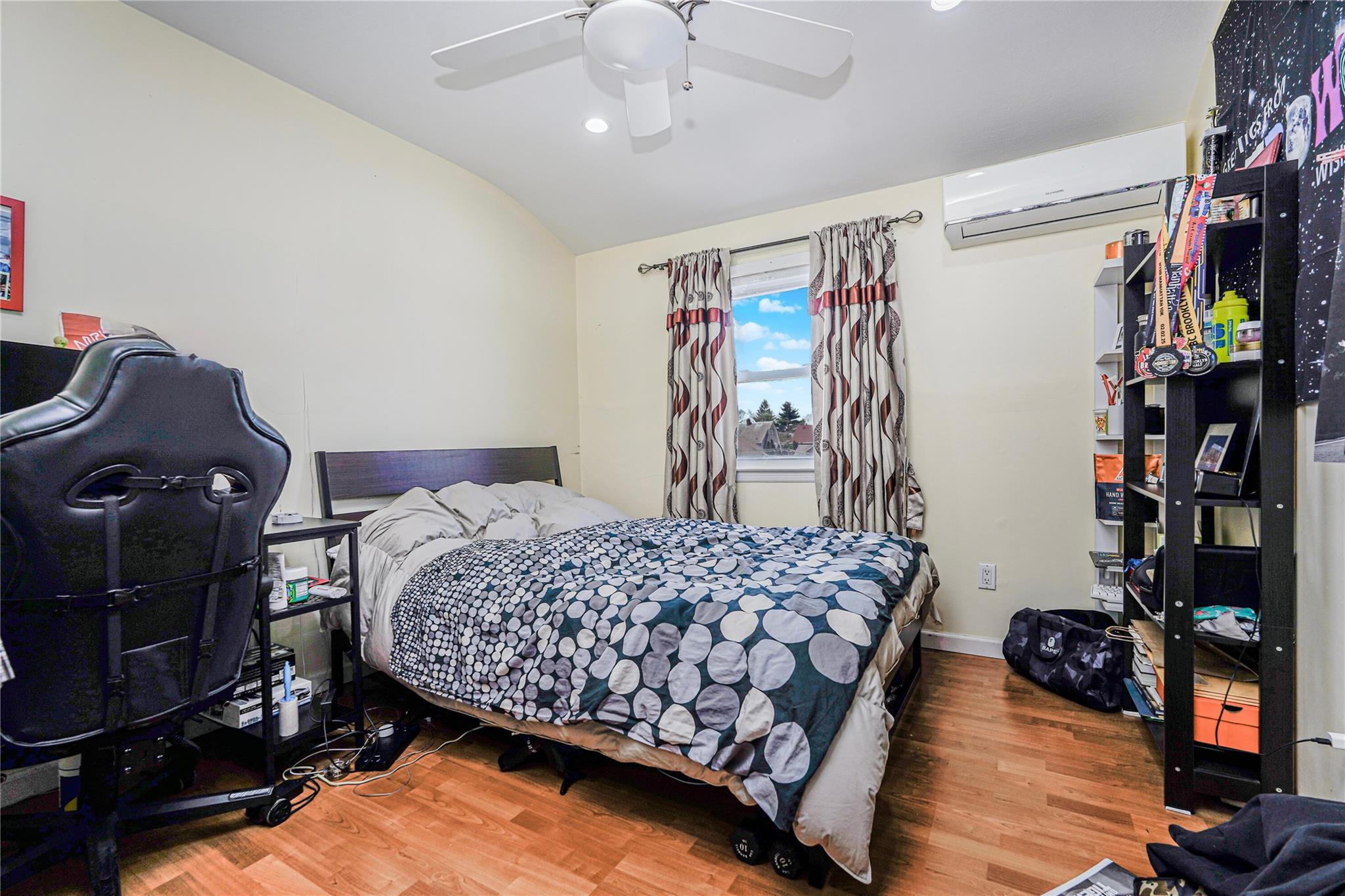 Single Family Neal Dow  Staten Island, NY 10314, MLS-853361-11