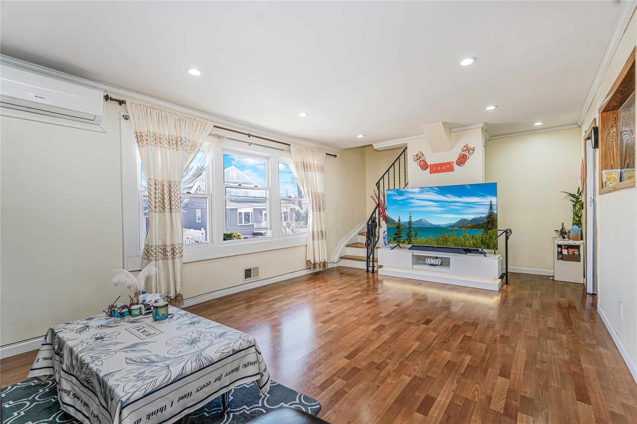 Single Family Neal Dow  Staten Island, NY 10314, MLS-853361-7