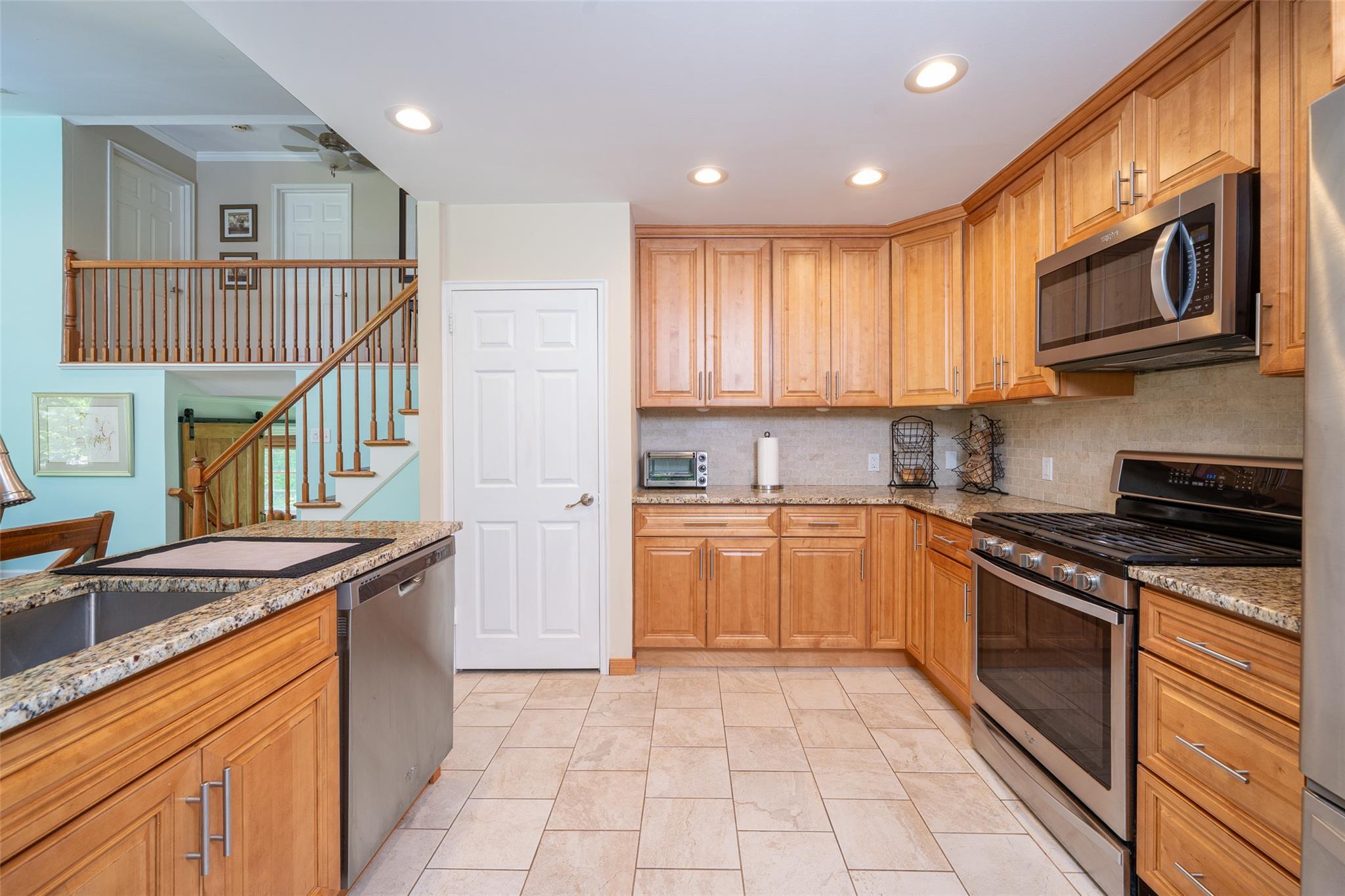 Single Family Knowlton  Westchester County, NY 10549, MLS-853368-10
