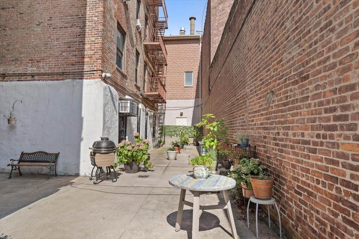Coop Riverside  Manhattan, NY 10034, MLS-853369-11