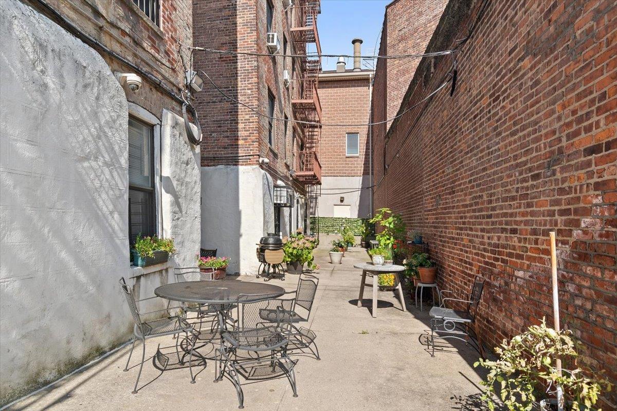 Coop Riverside  Manhattan, NY 10034, MLS-853369-12