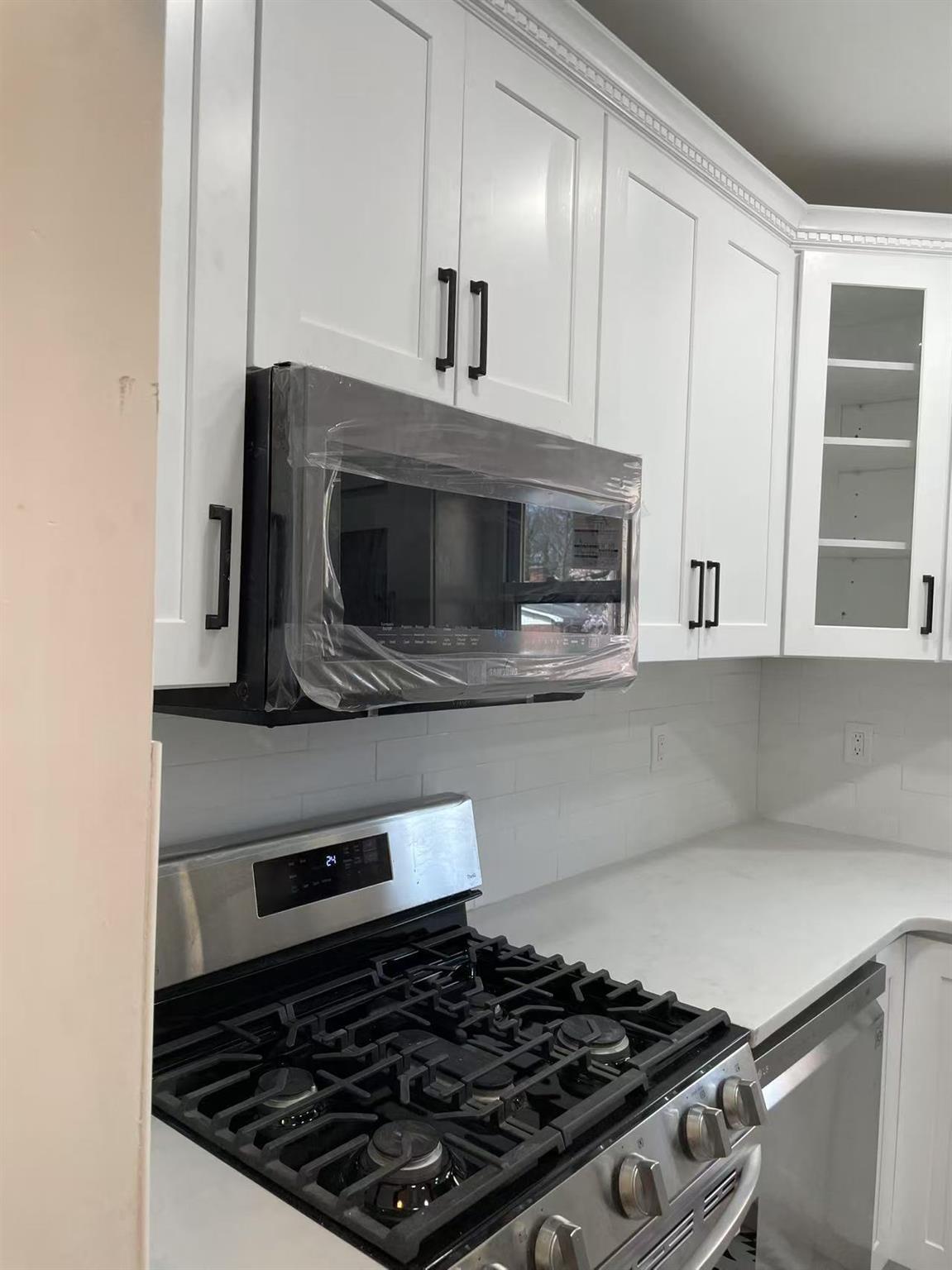 Apartment Hovenden Rd  Queens, NY 11432, MLS-853413-2