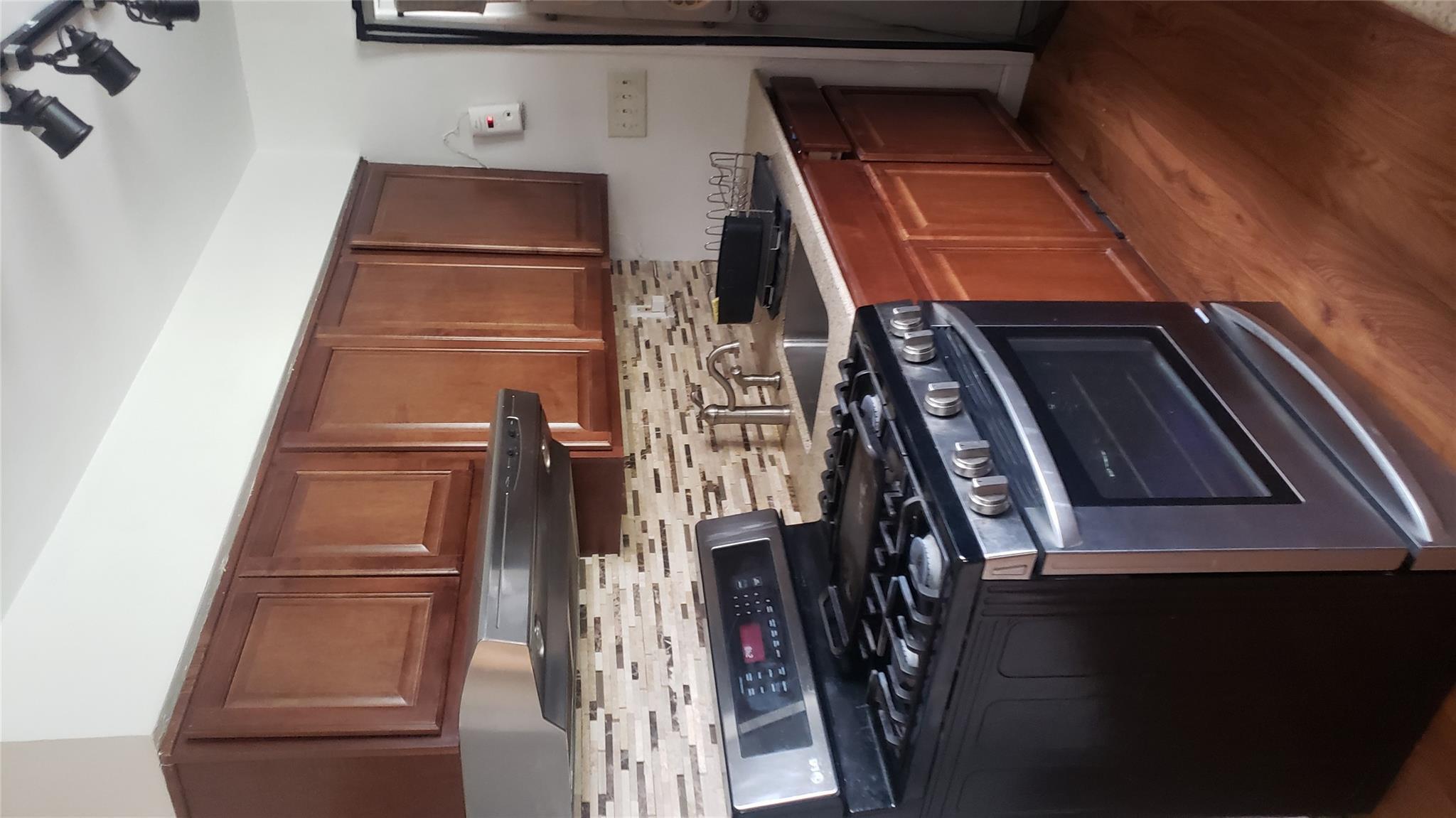 Single Family Story  Bronx, NY 10473, MLS-853419-12