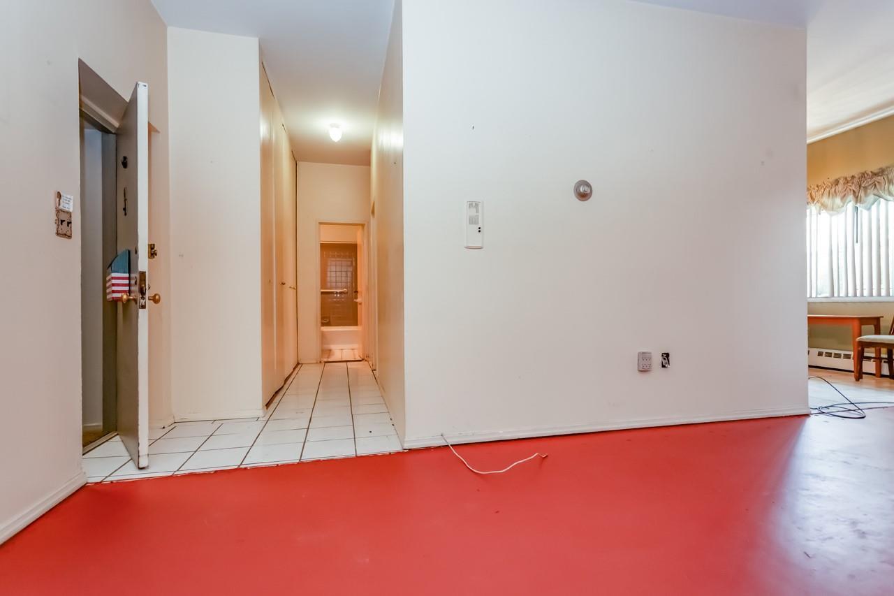 Coop Lakeview  Westchester County, NY 10566, MLS-853436-11