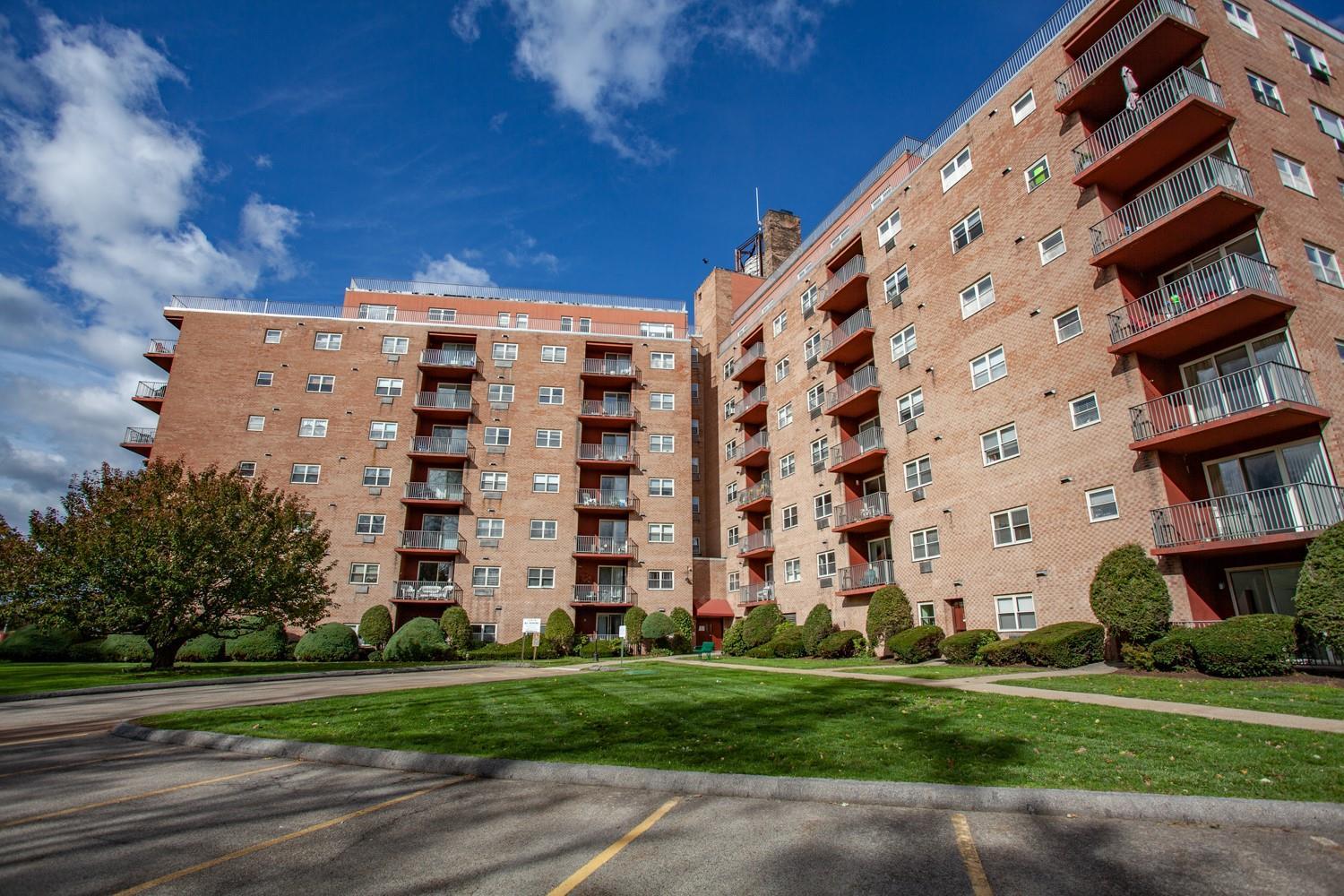 Coop Lakeview  Westchester County, NY 10566, MLS-853436-2