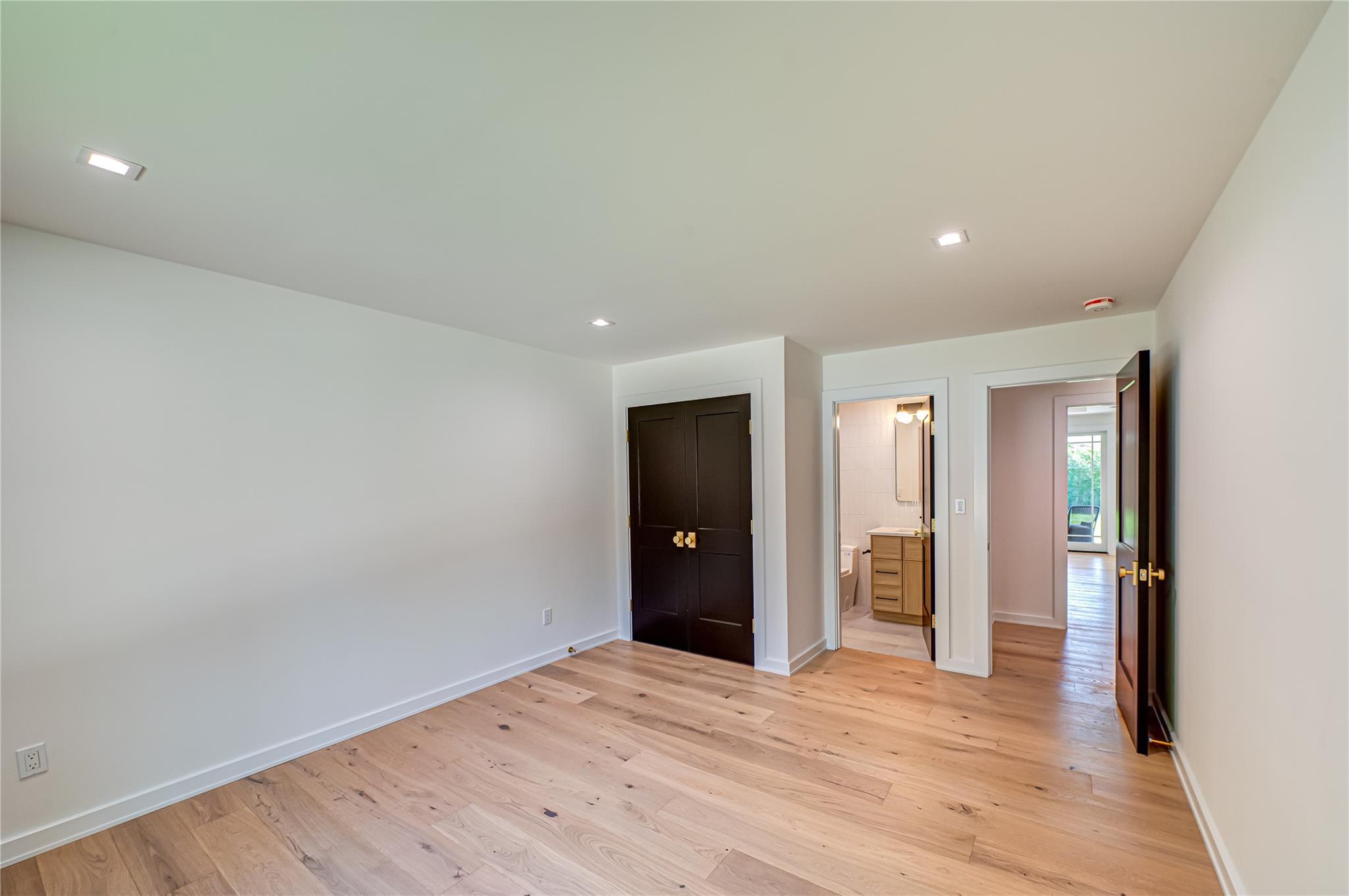 Single Family Greenlawn  Suffolk County, NY 11743, MLS-853443-28