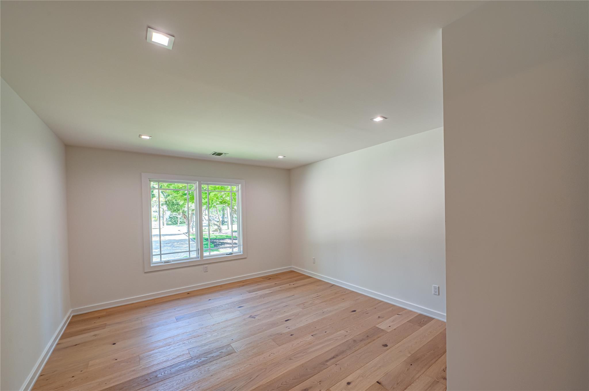 Single Family Greenlawn  Suffolk County, NY 11743, MLS-853443-29