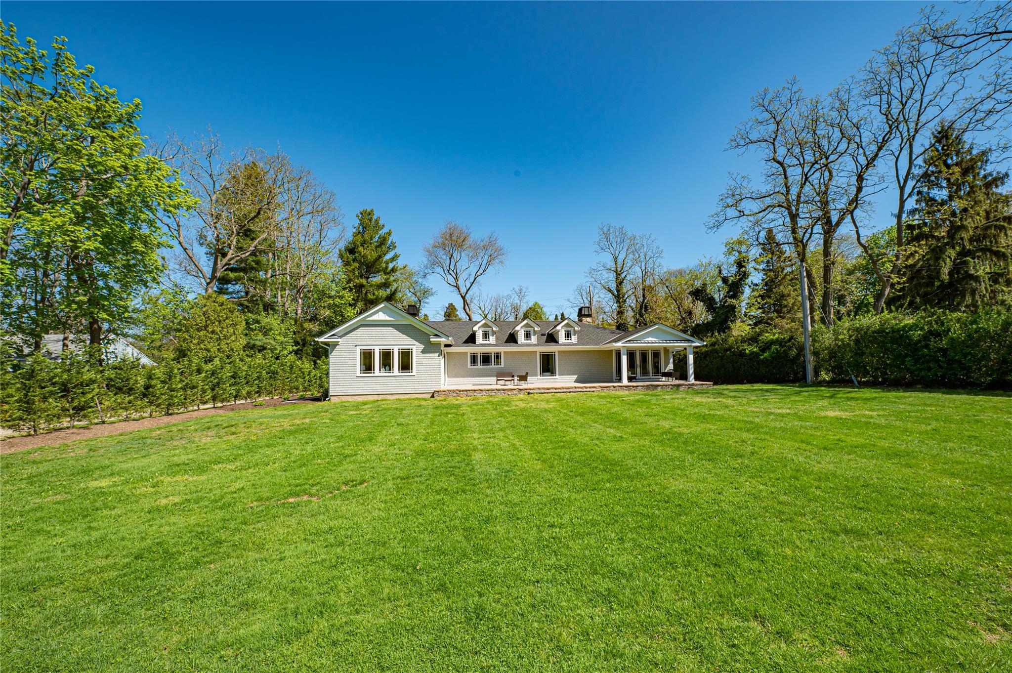 Single Family Greenlawn  Suffolk County, NY 11743, MLS-853443-41