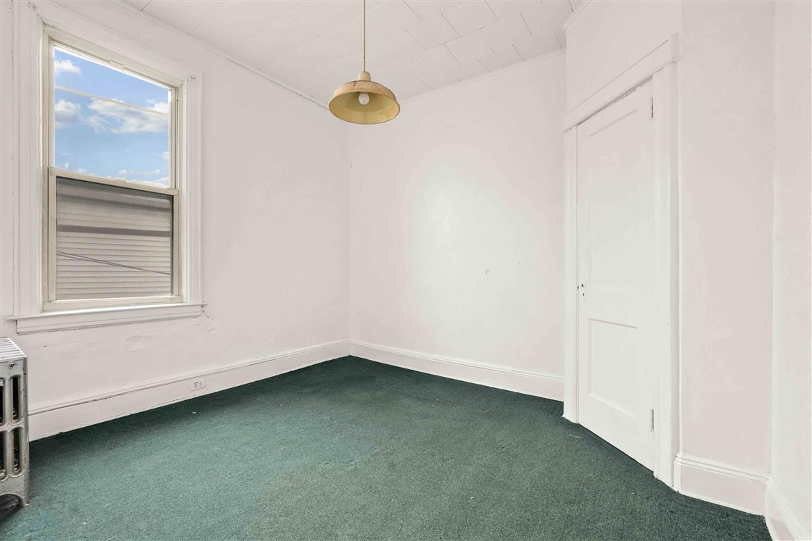 Single Family 77th  Queens, NY 11385, MLS-853473-16