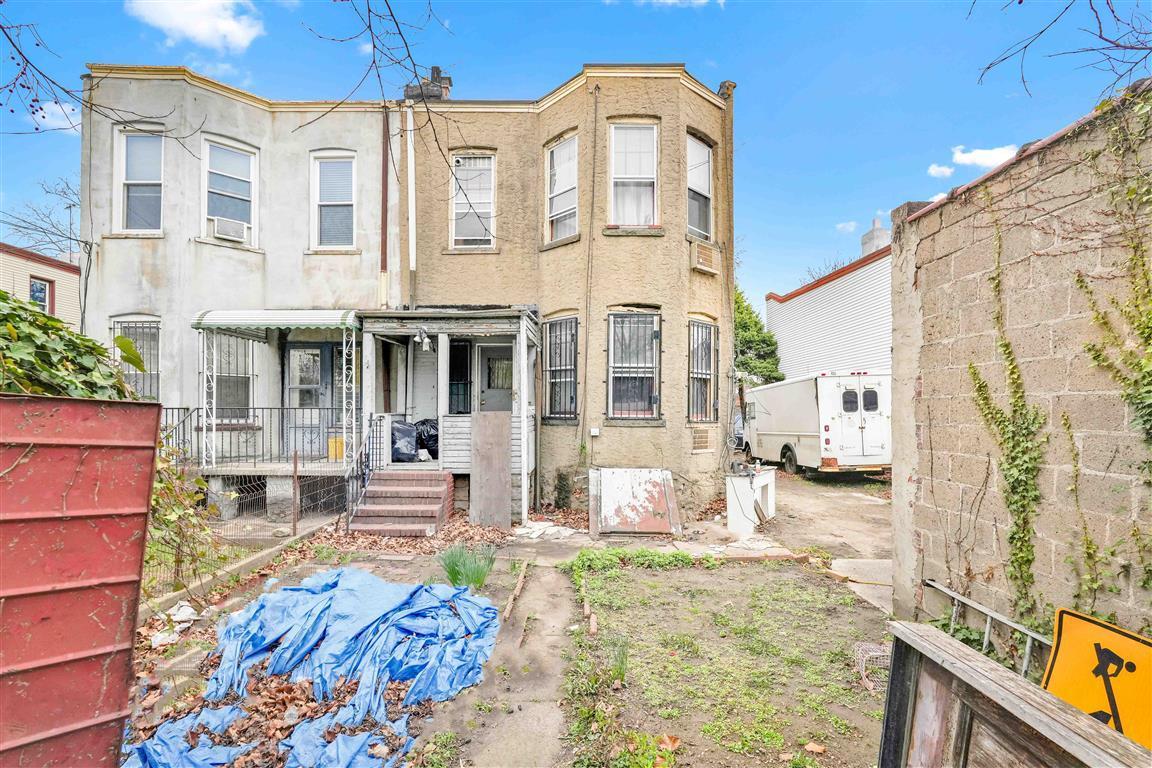 Single Family 77th  Queens, NY 11385, MLS-853473-4
