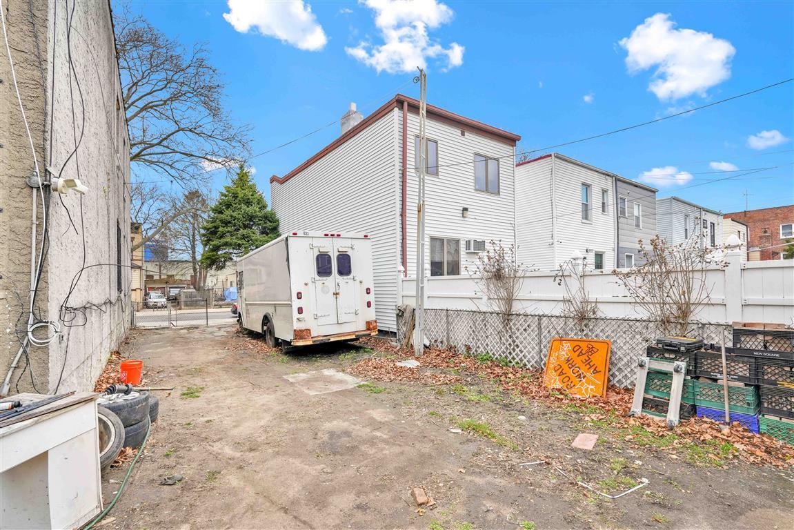 Single Family 77th  Queens, NY 11385, MLS-853473-5