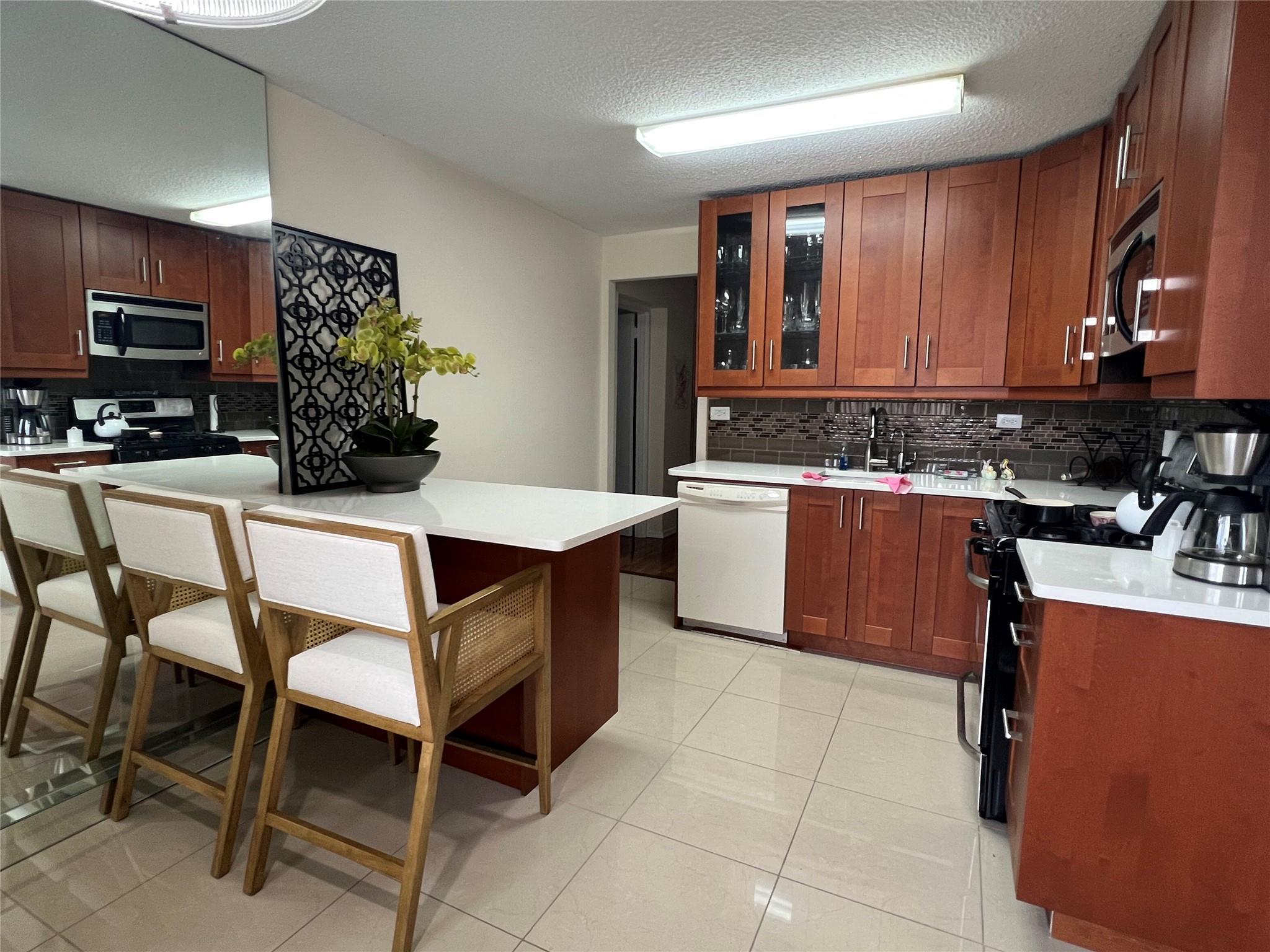 Apartment Bay Club  Queens, NY 11360, MLS-853484-4