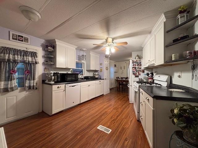 Single Family 1661 Old Country Road  Suffolk County, NY 11901, MLS-853487-2