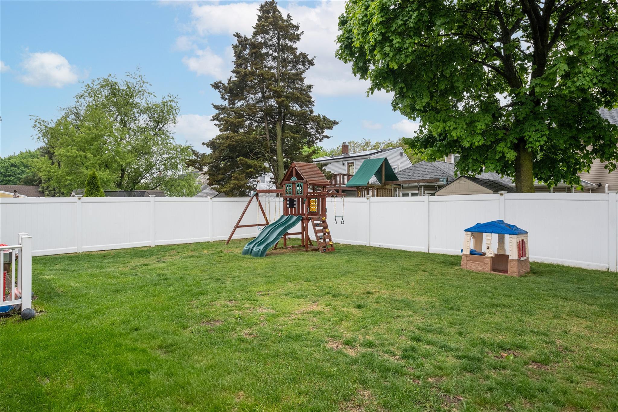 Single Family Jerome  Nassau County, NY 11514, MLS-853491-17