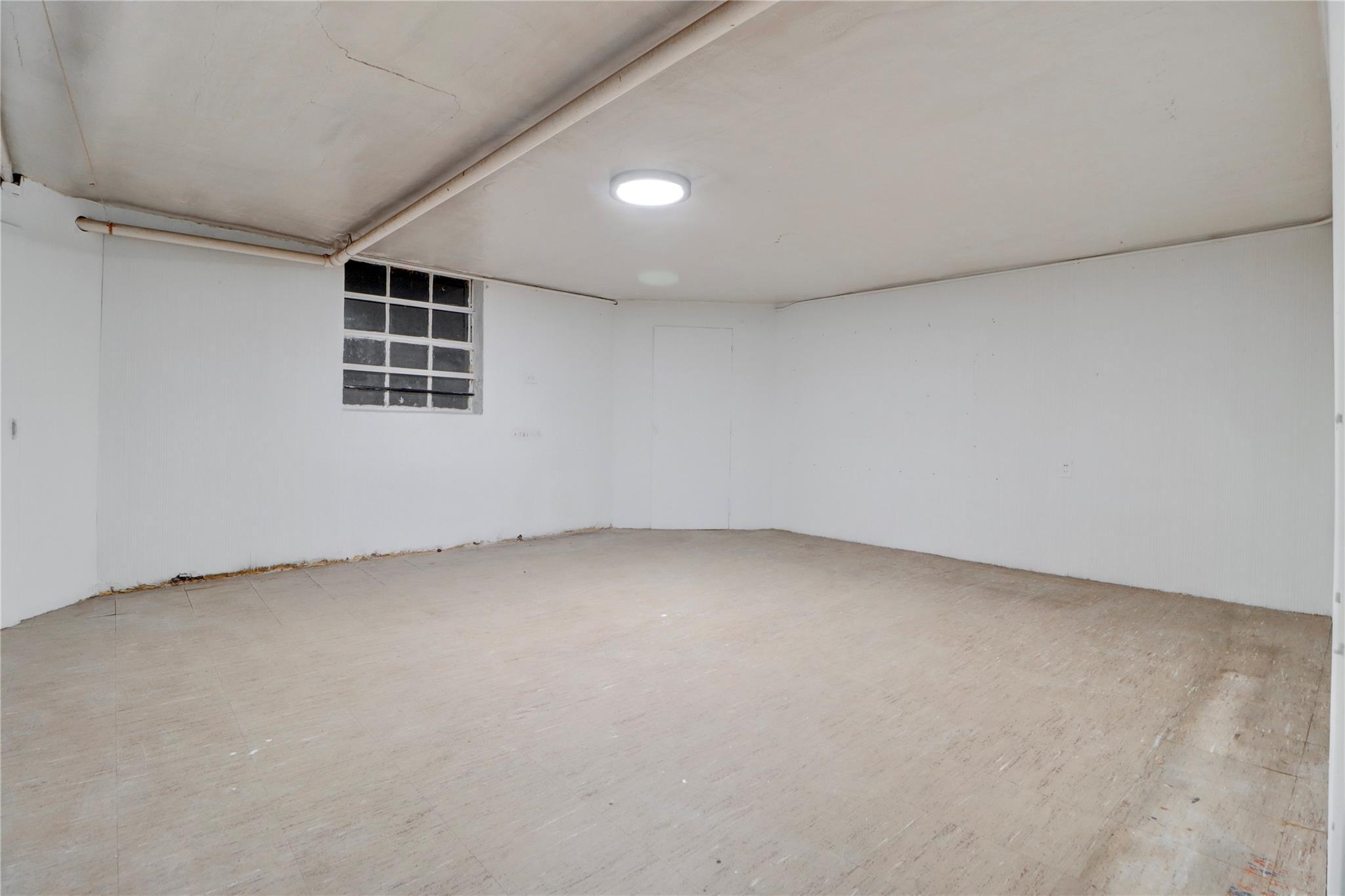 Single Family 64th  Queens, NY 11377, MLS-853504-18