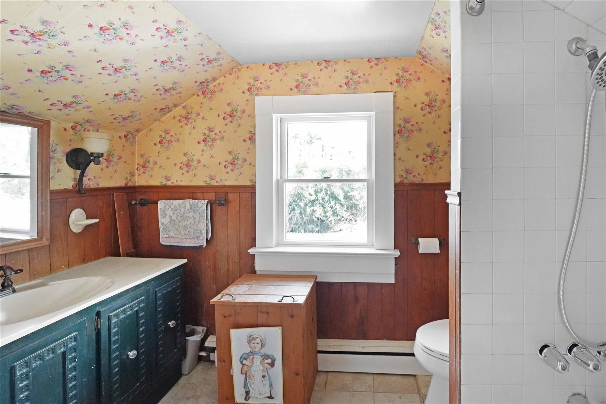 Single Family Watchogue  Suffolk County, NY 11940, MLS-853505-4