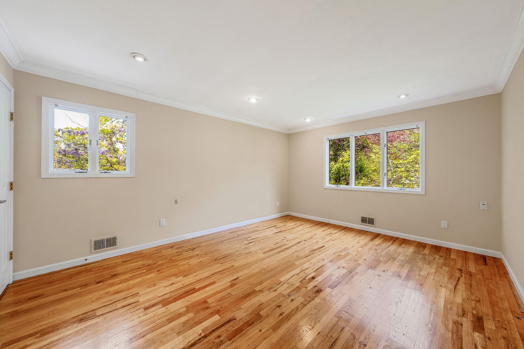 Single Family Seward  Suffolk County, NY 11746, MLS-853517-25
