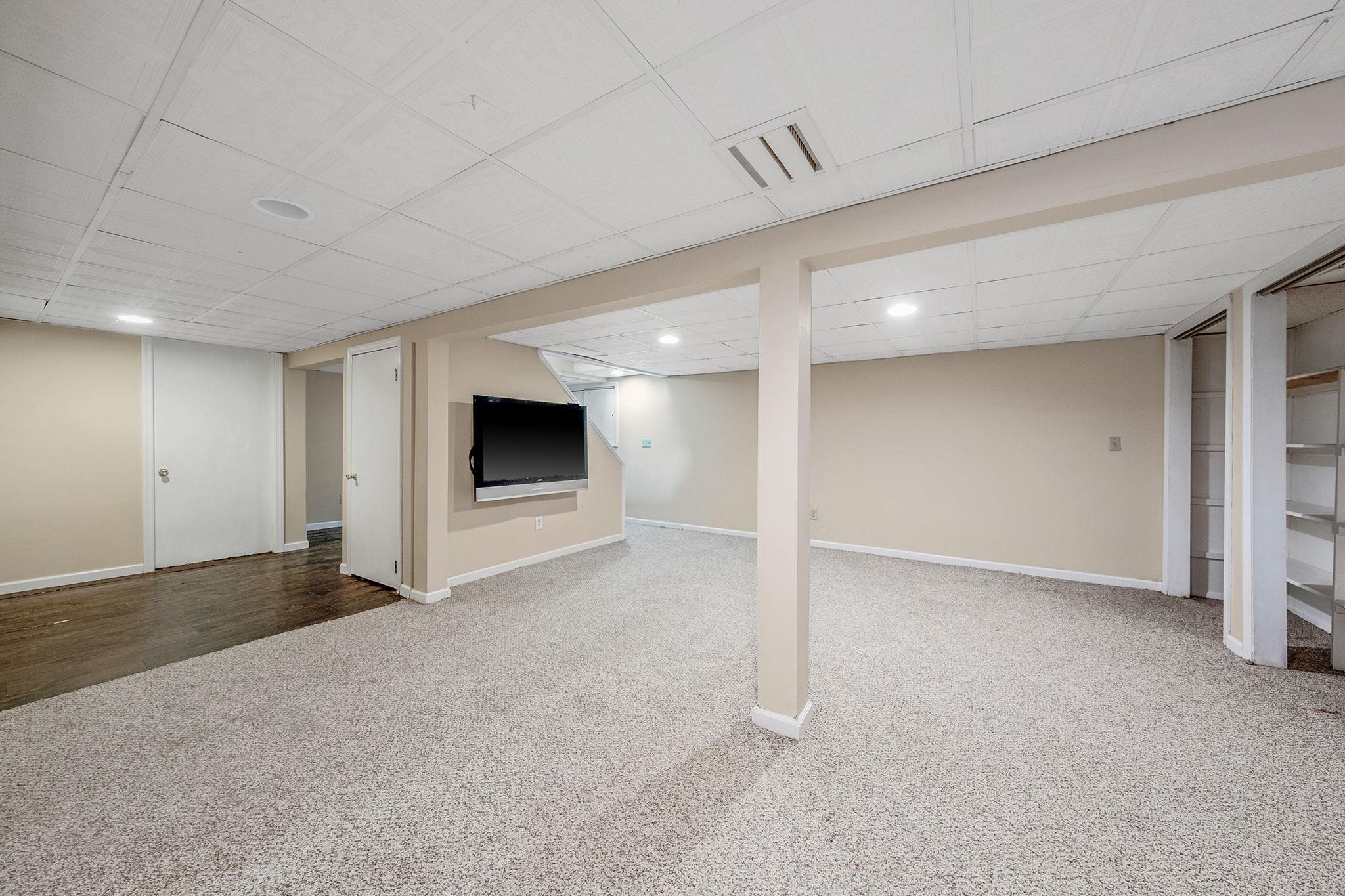 Single Family Seward  Suffolk County, NY 11746, MLS-853517-34