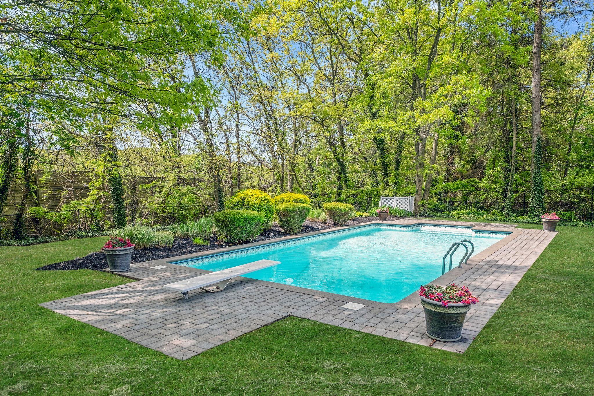 Single Family Seward  Suffolk County, NY 11746, MLS-853517-39