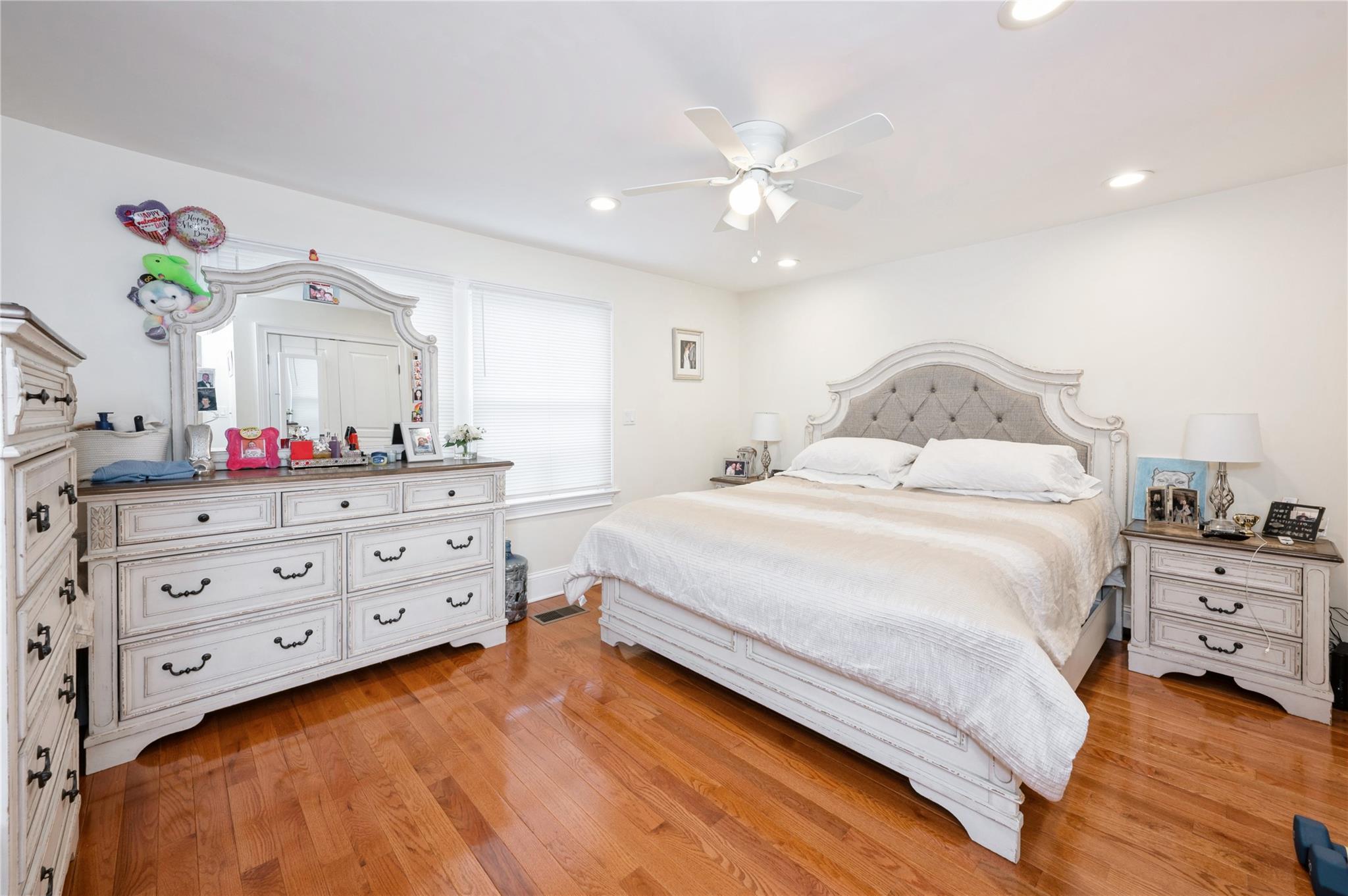 Single Family Longstreet  Bronx, NY 10465, MLS-853551-13