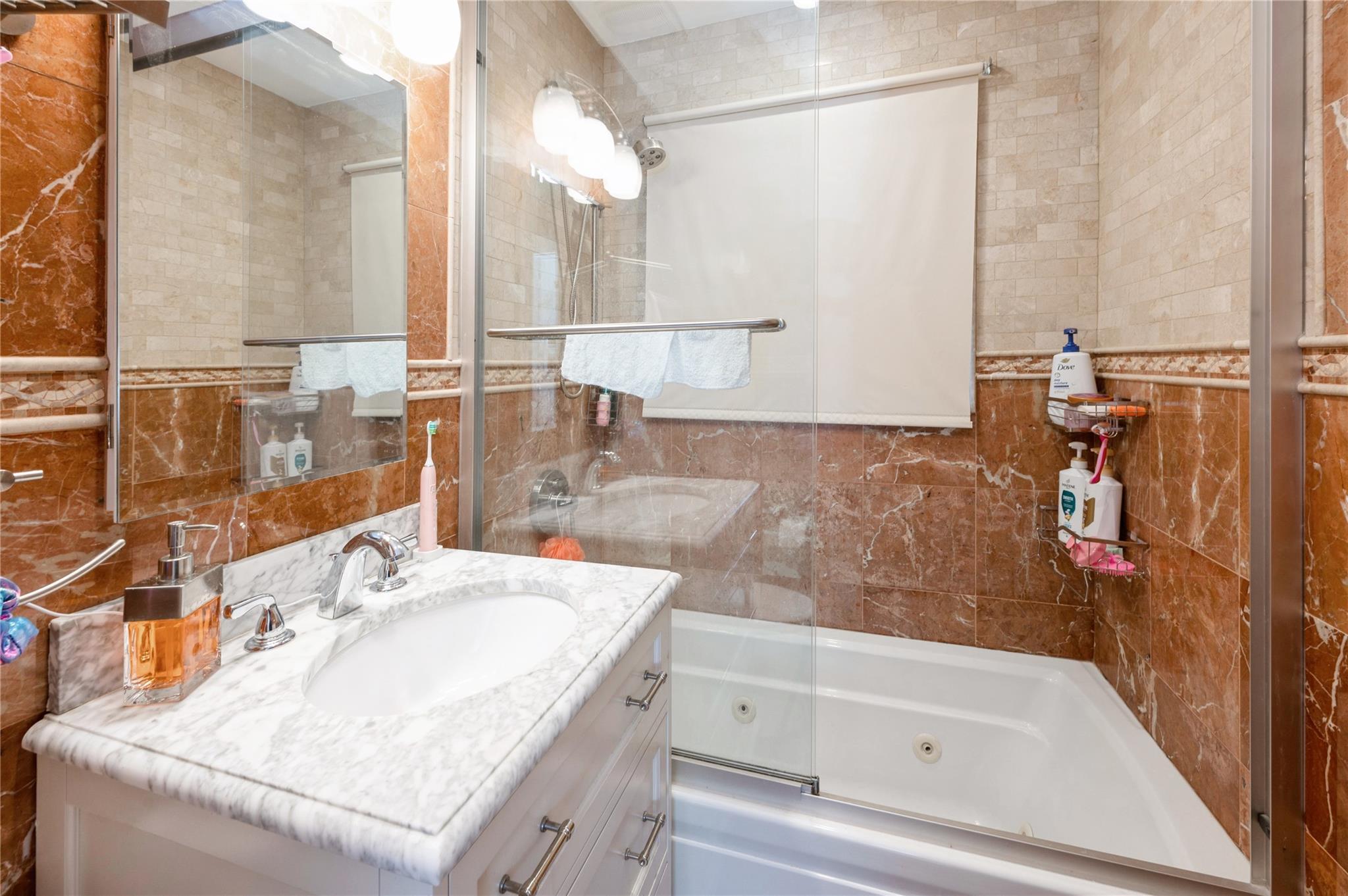 Single Family Longstreet  Bronx, NY 10465, MLS-853551-16