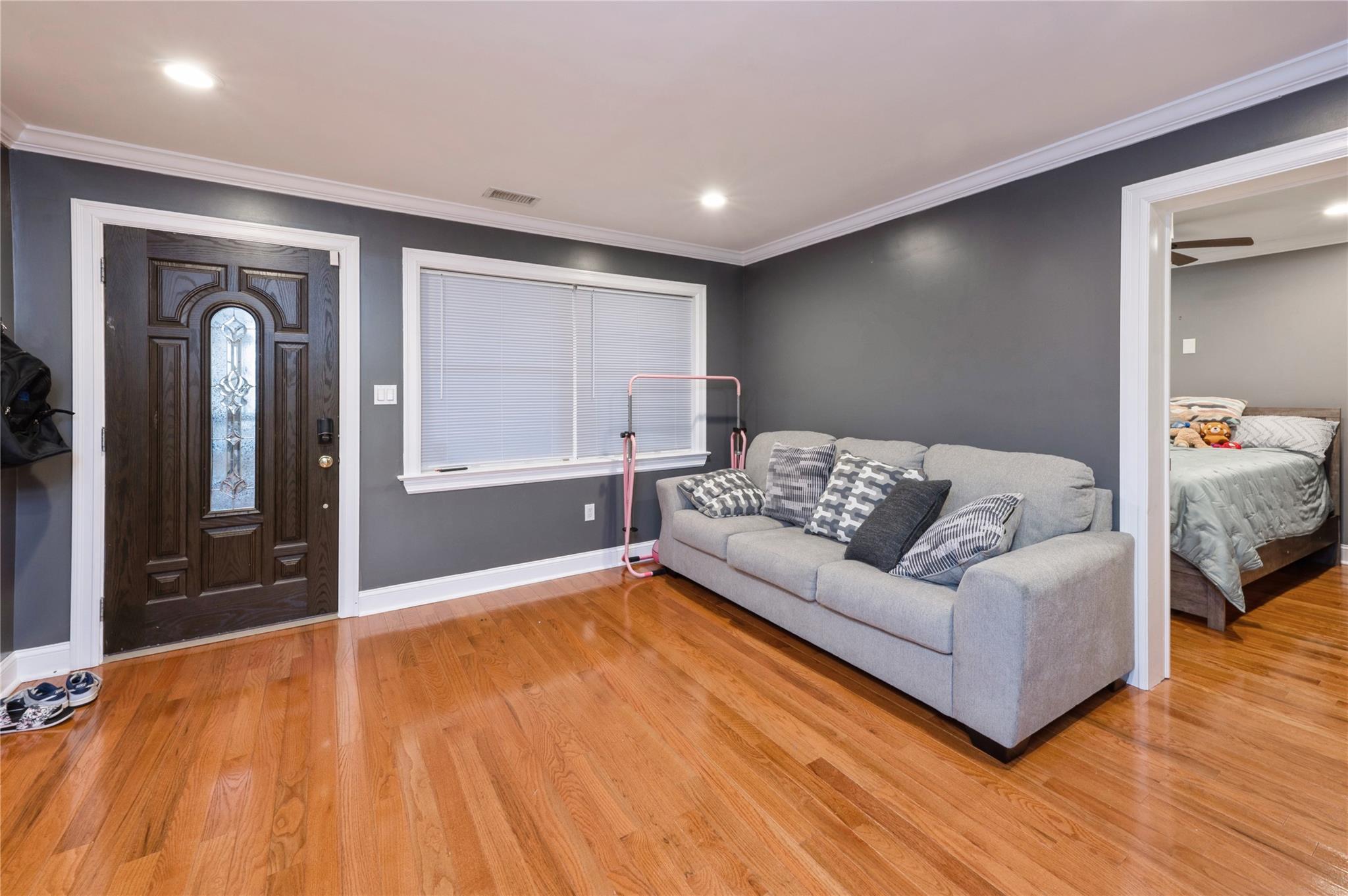 Single Family Longstreet  Bronx, NY 10465, MLS-853551-24