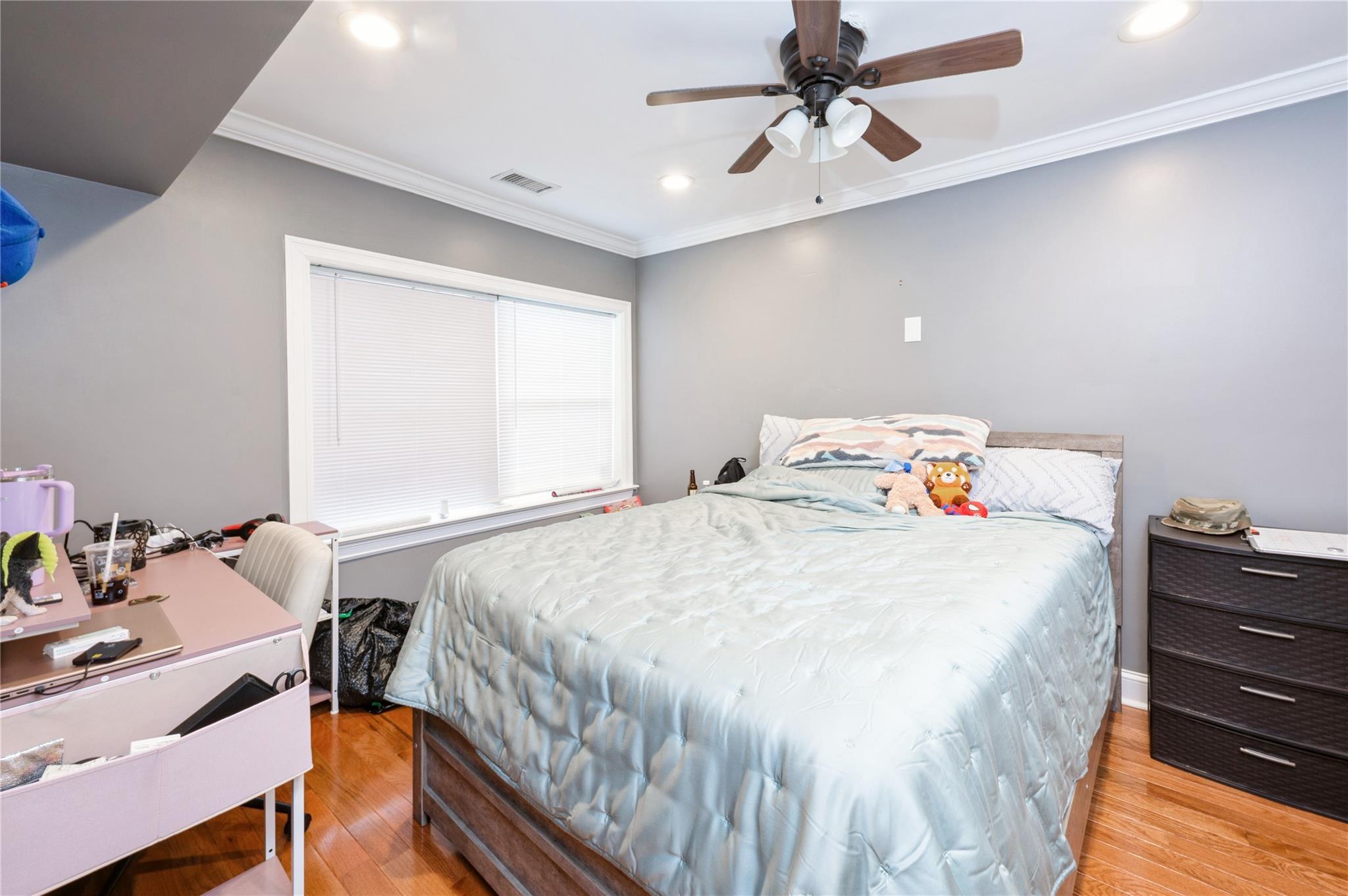 Single Family Longstreet  Bronx, NY 10465, MLS-853551-26