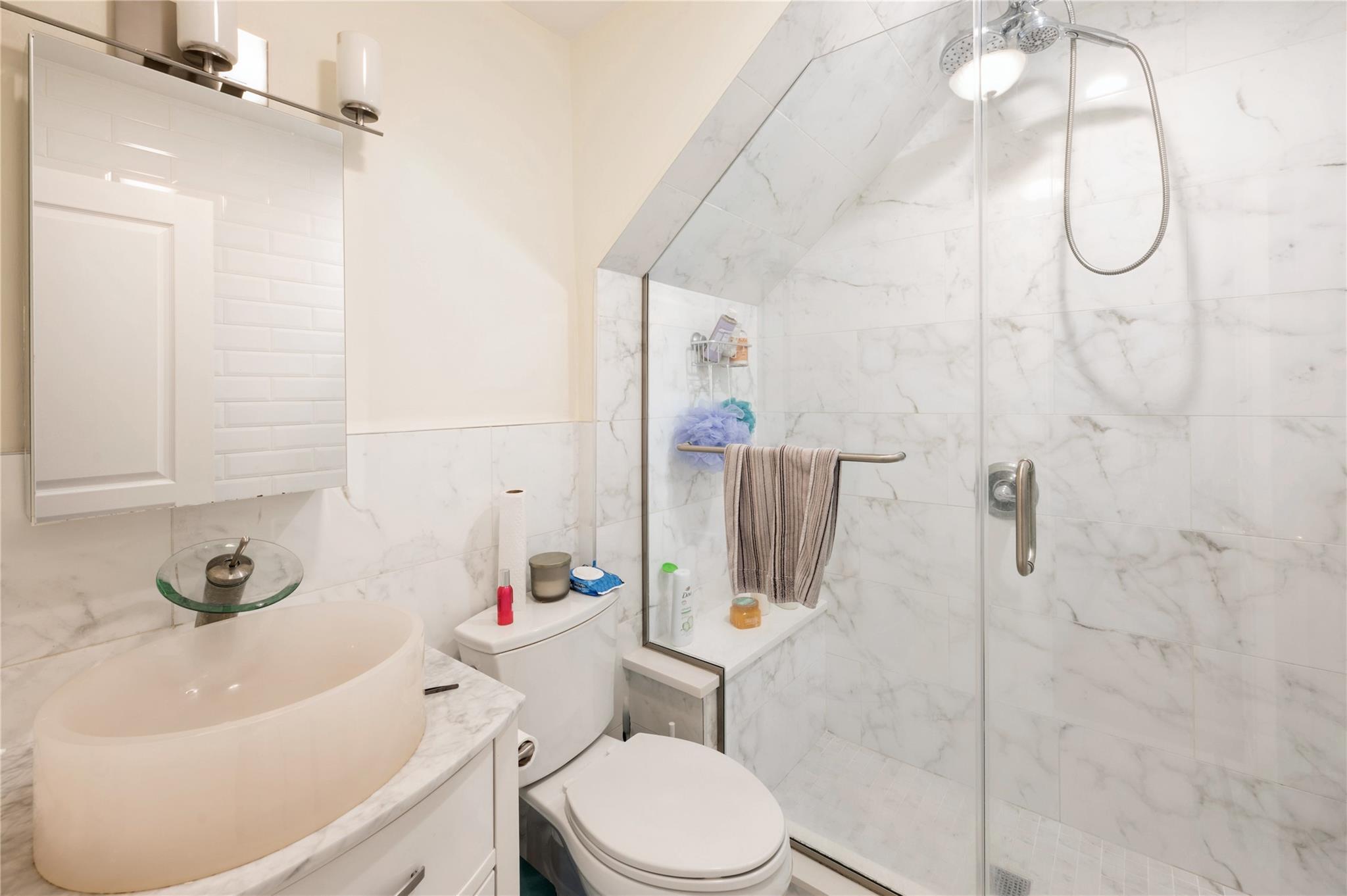 Single Family Longstreet  Bronx, NY 10465, MLS-853551-30