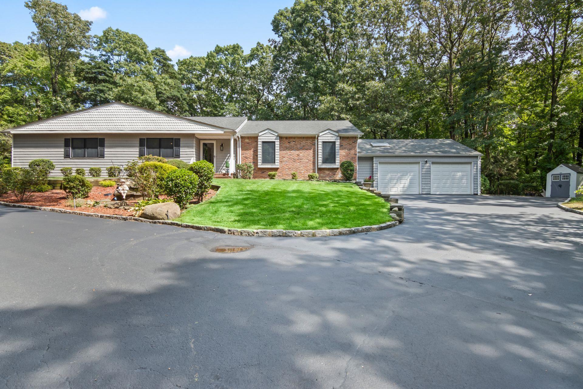 Single Family Brookhill  Suffolk County, NY 11743, MLS-853552-2