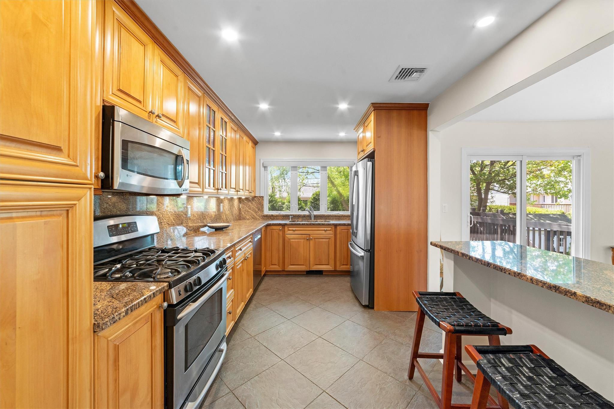 Single Family Skywood  Westchester County, NY 10710, MLS-853555-12