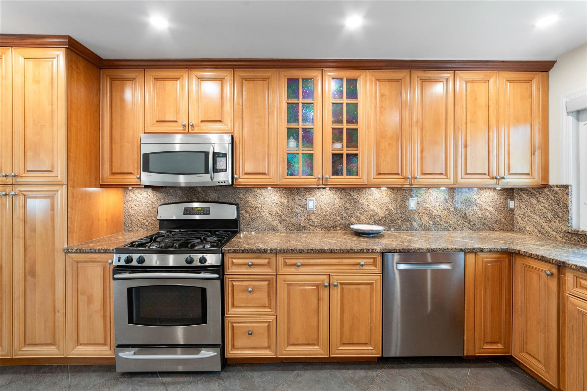 Single Family Skywood  Westchester County, NY 10710, MLS-853555-16