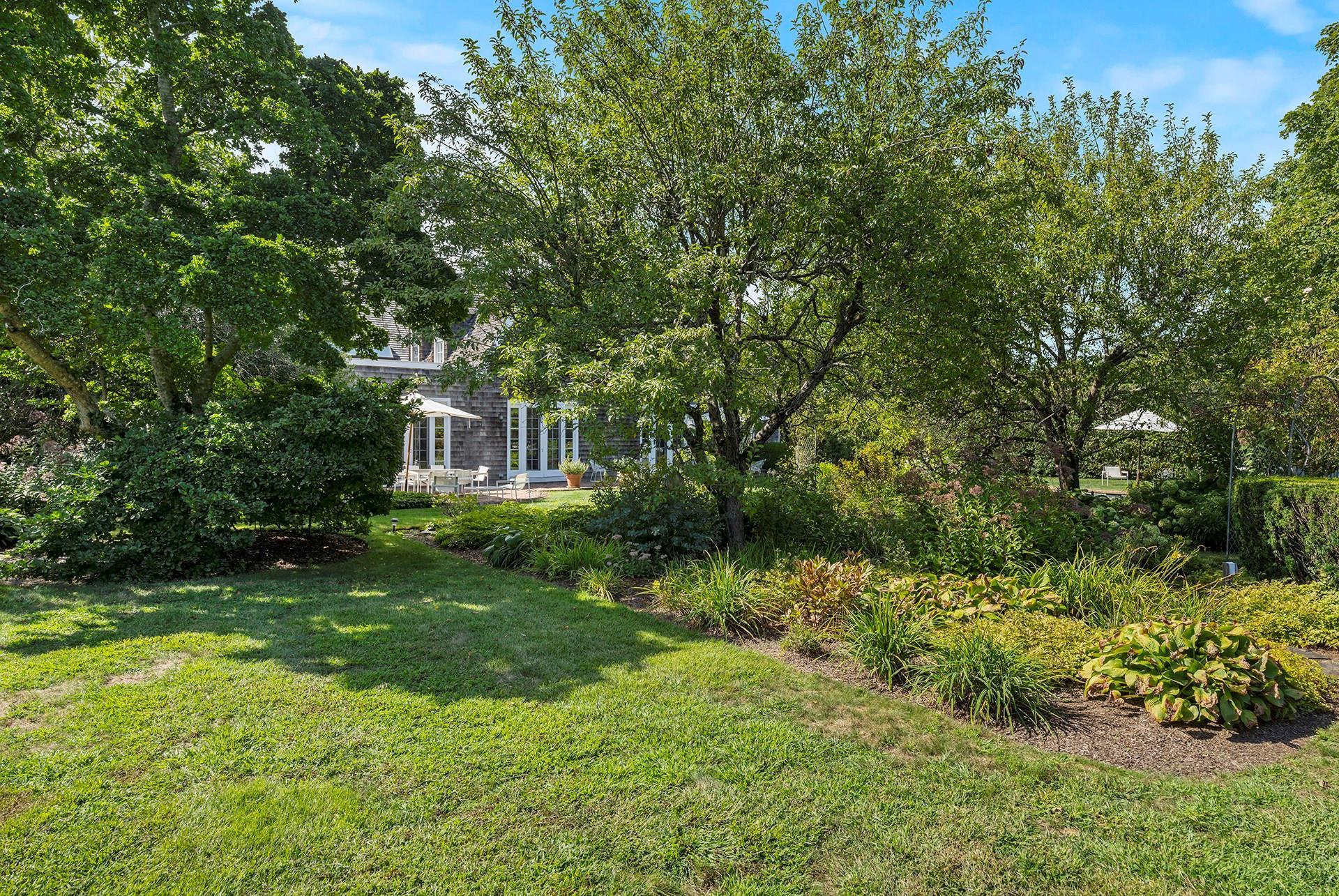 Single Family Captains Neck  Suffolk County, NY 11968, MLS-853564-26