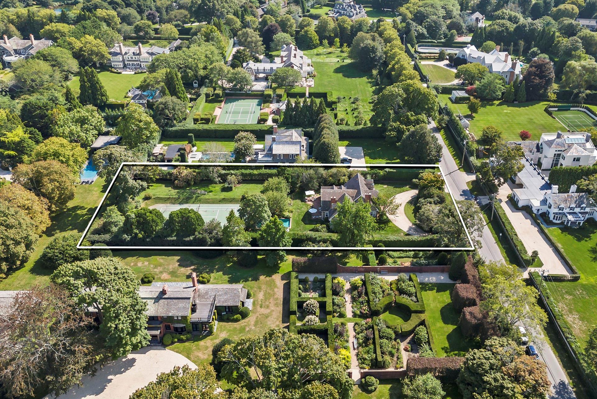 Single Family Captains Neck  Suffolk County, NY 11968, MLS-853564-7