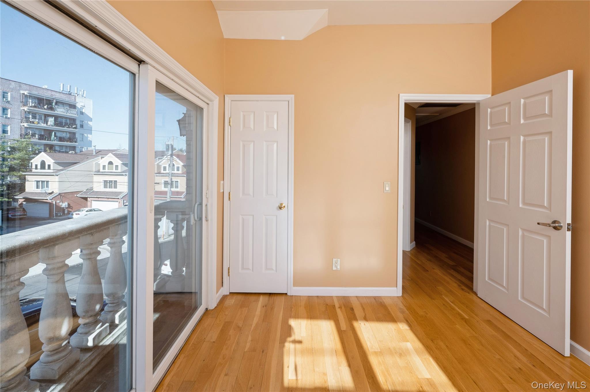 Single Family Longstreet  Bronx, NY 10465, MLS-853570-8