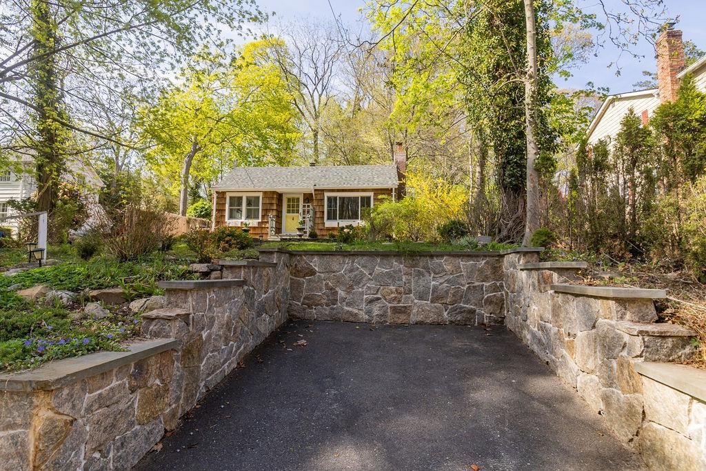 Single Family Hollow  Suffolk County, NY 11790, MLS-853585-6