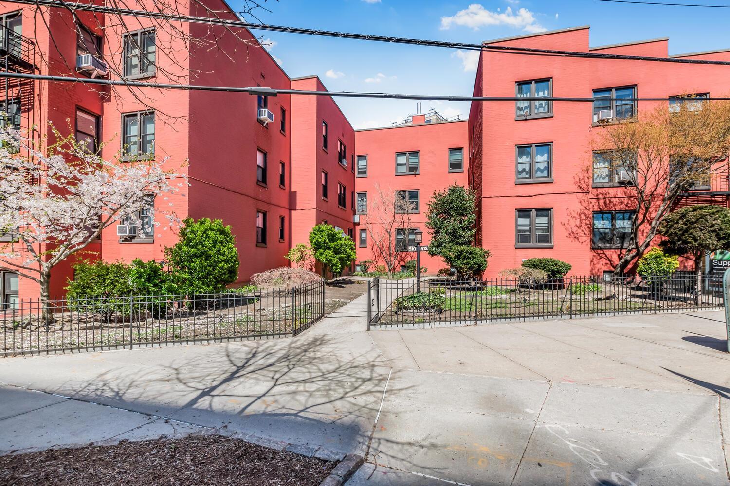 Coop Kappock  Bronx, NY 10463, MLS-853608-11
