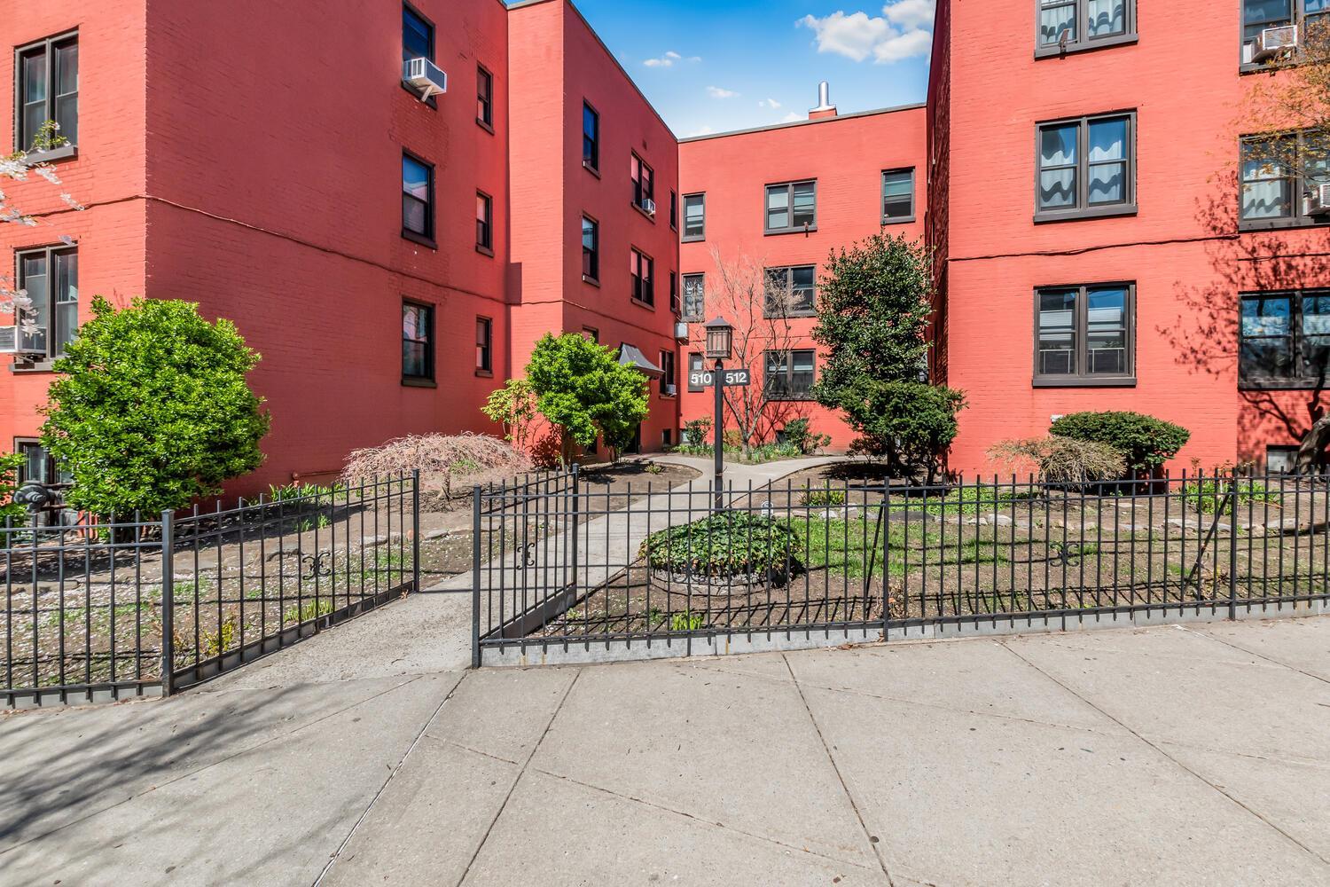 Coop Kappock  Bronx, NY 10463, MLS-853608-12