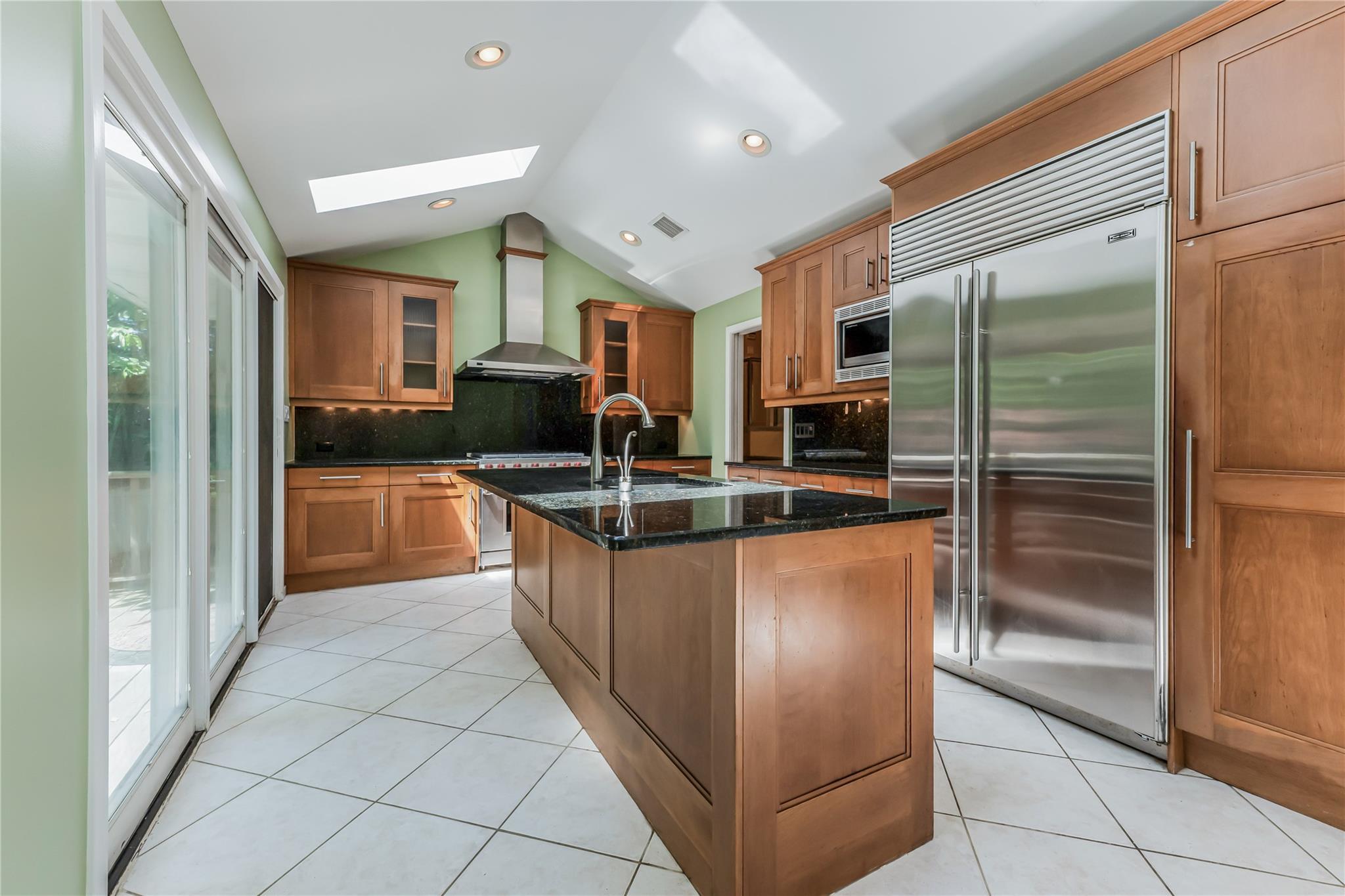 Single Family Mulberry  Nassau County, NY 11530, MLS-853609-4