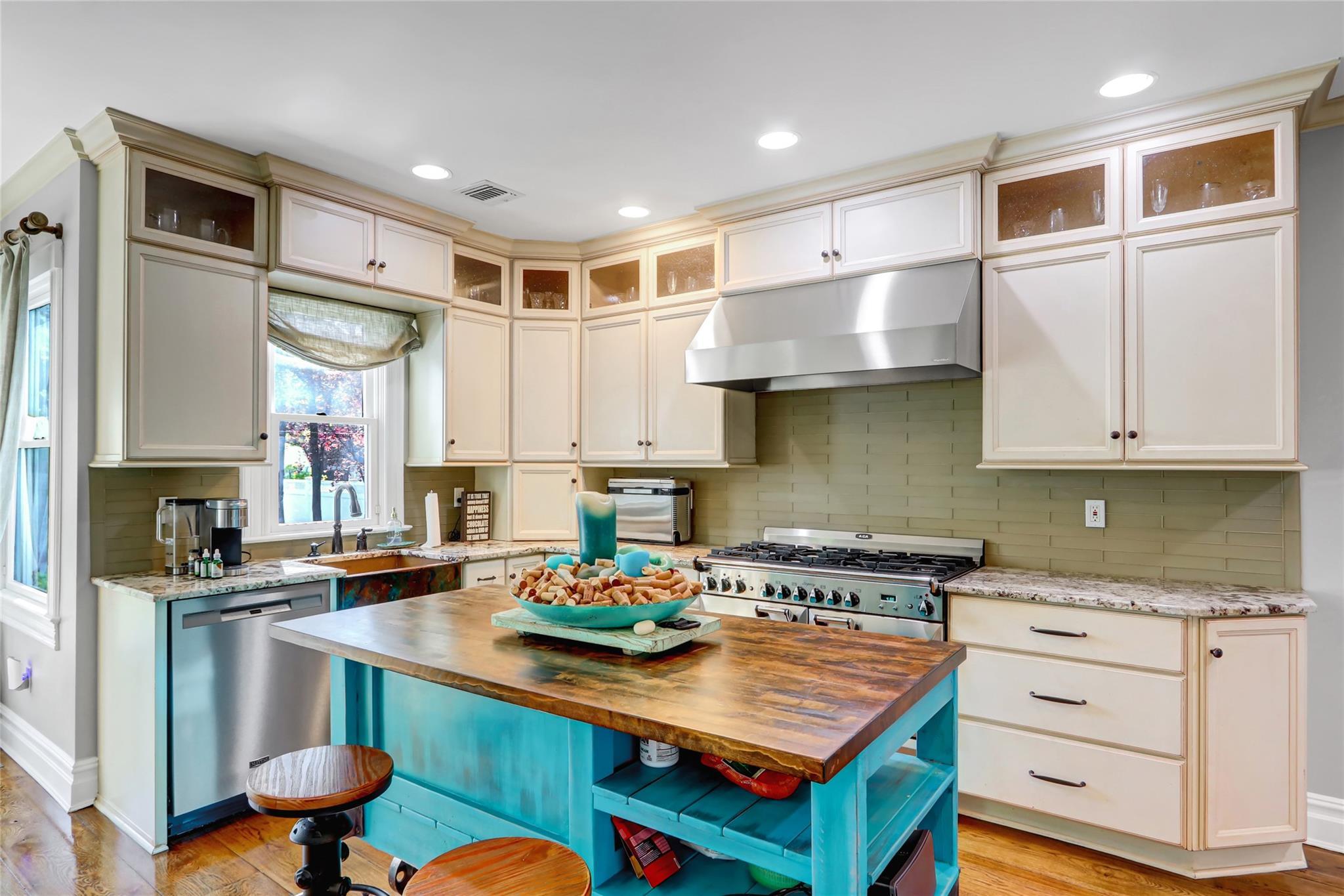 Single Family Irving  Nassau County, NY 11570, MLS-853620-17