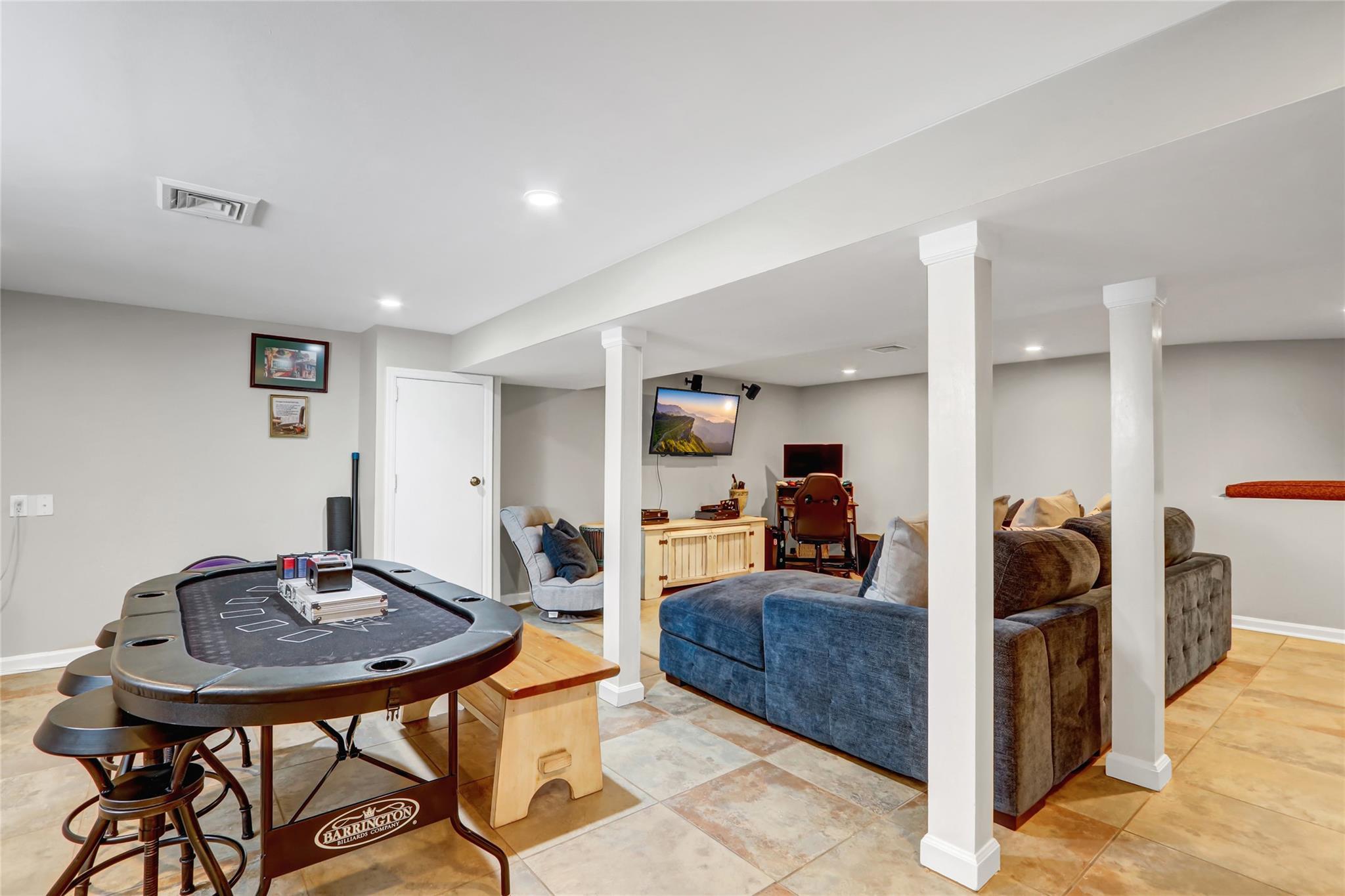 Single Family Irving  Nassau County, NY 11570, MLS-853620-35