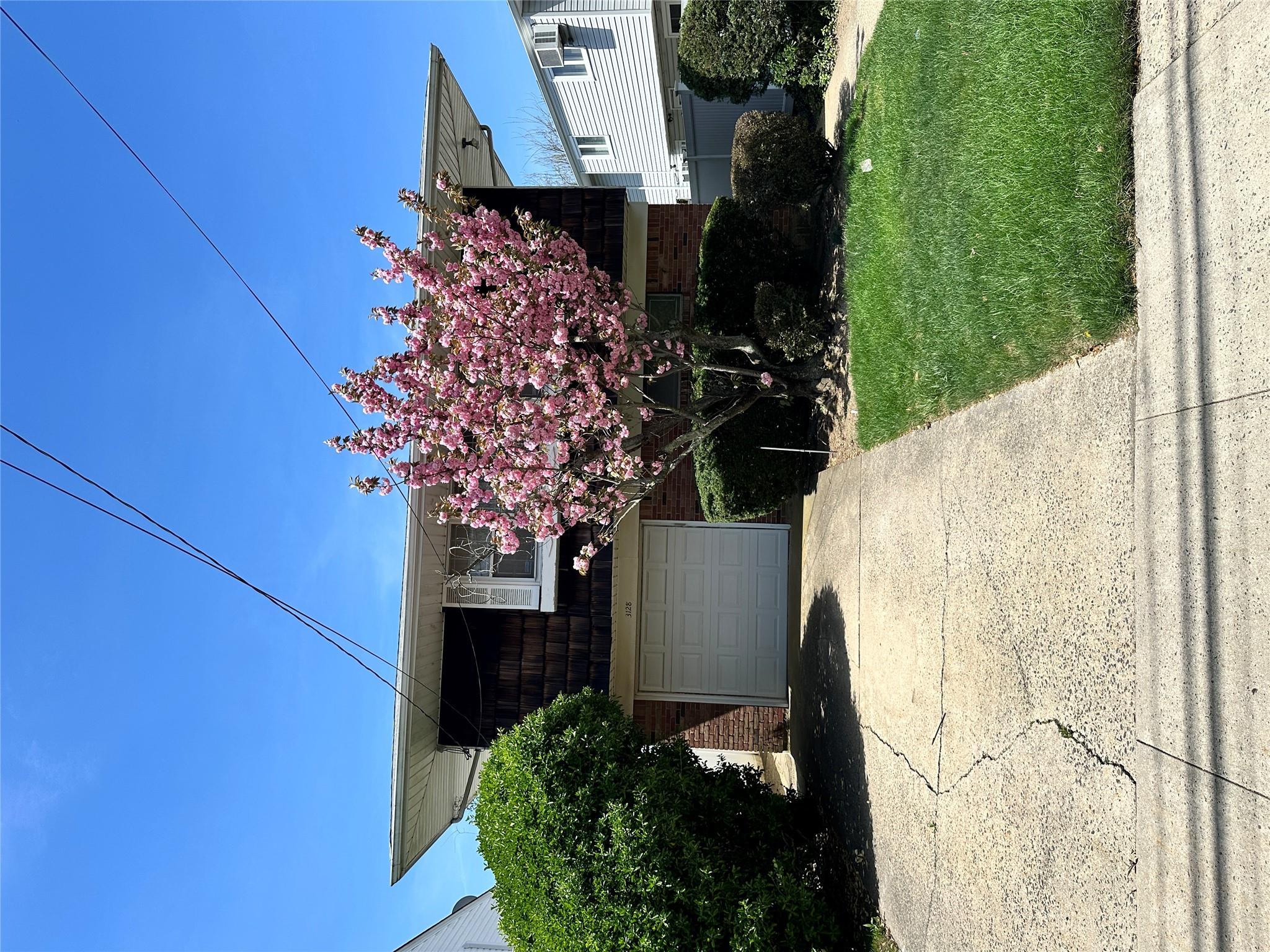 Single Family Schreiber  Nassau County, NY 11510, MLS-853661-3