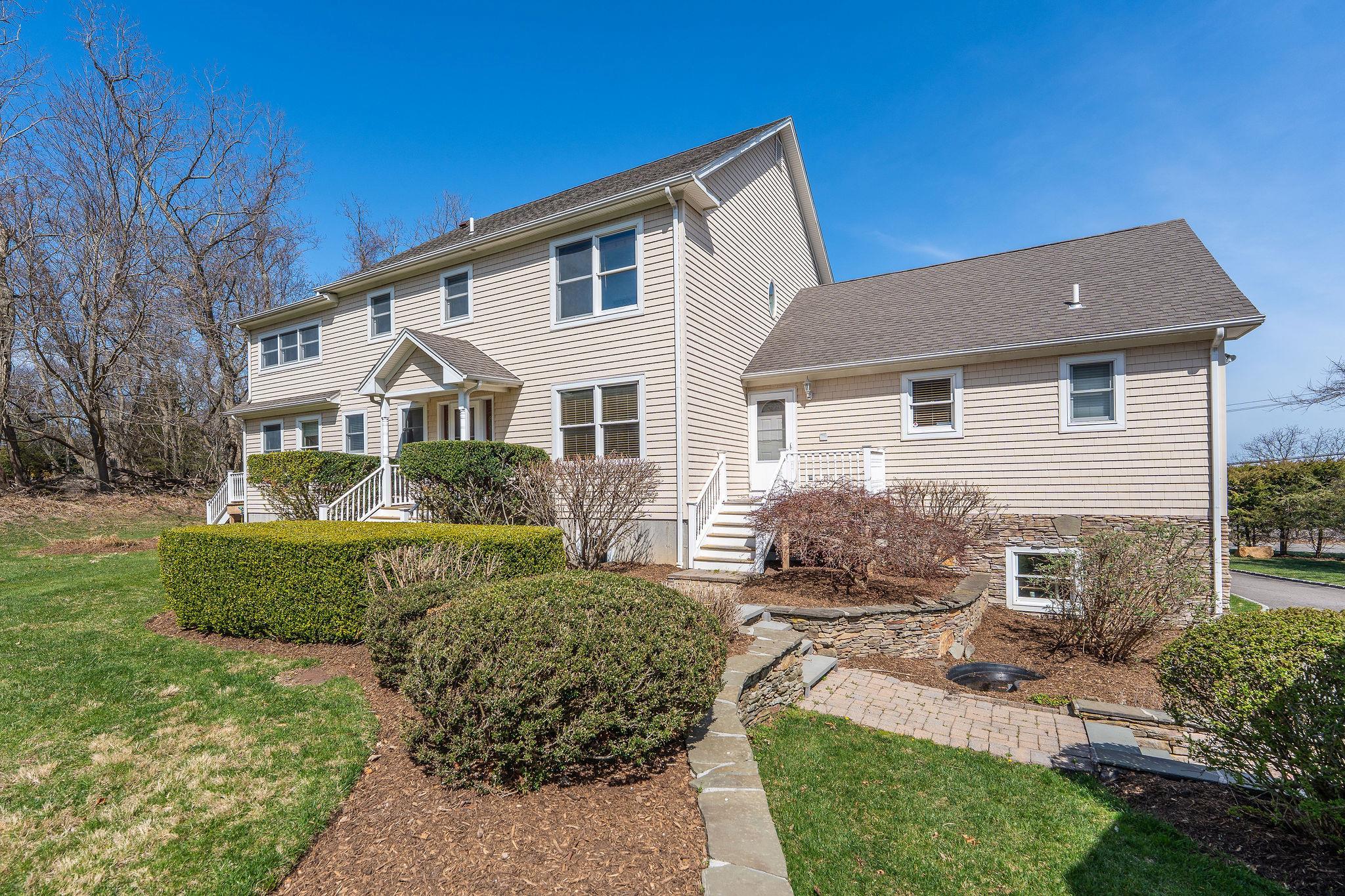 Single Family Naugles  Suffolk County, NY 11952, MLS-853662-38