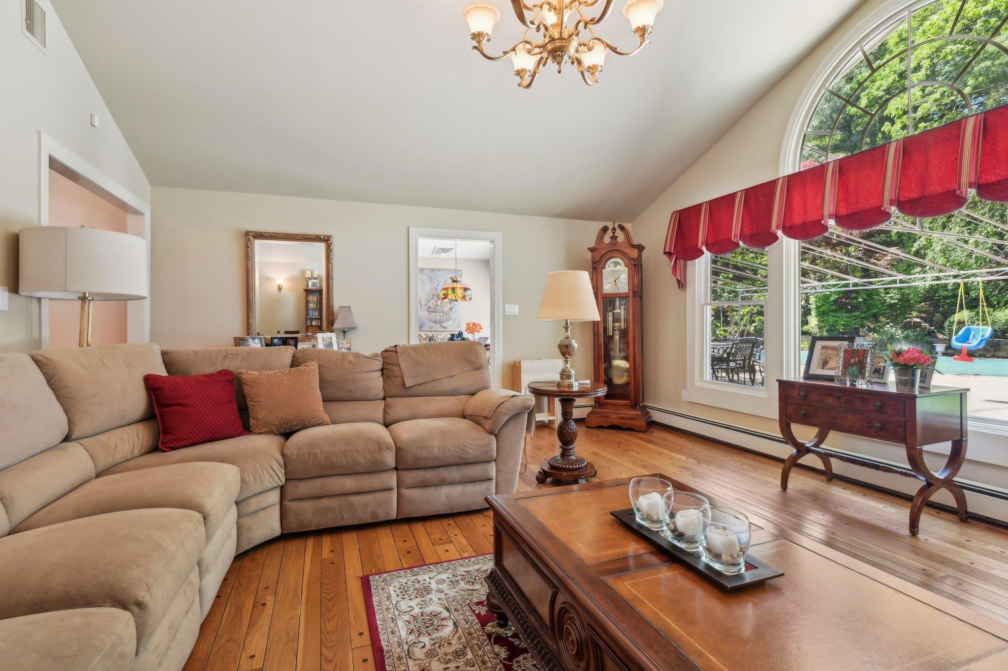 Single Family Stepping Stone  Suffolk County, NY 11746, MLS-853666-23