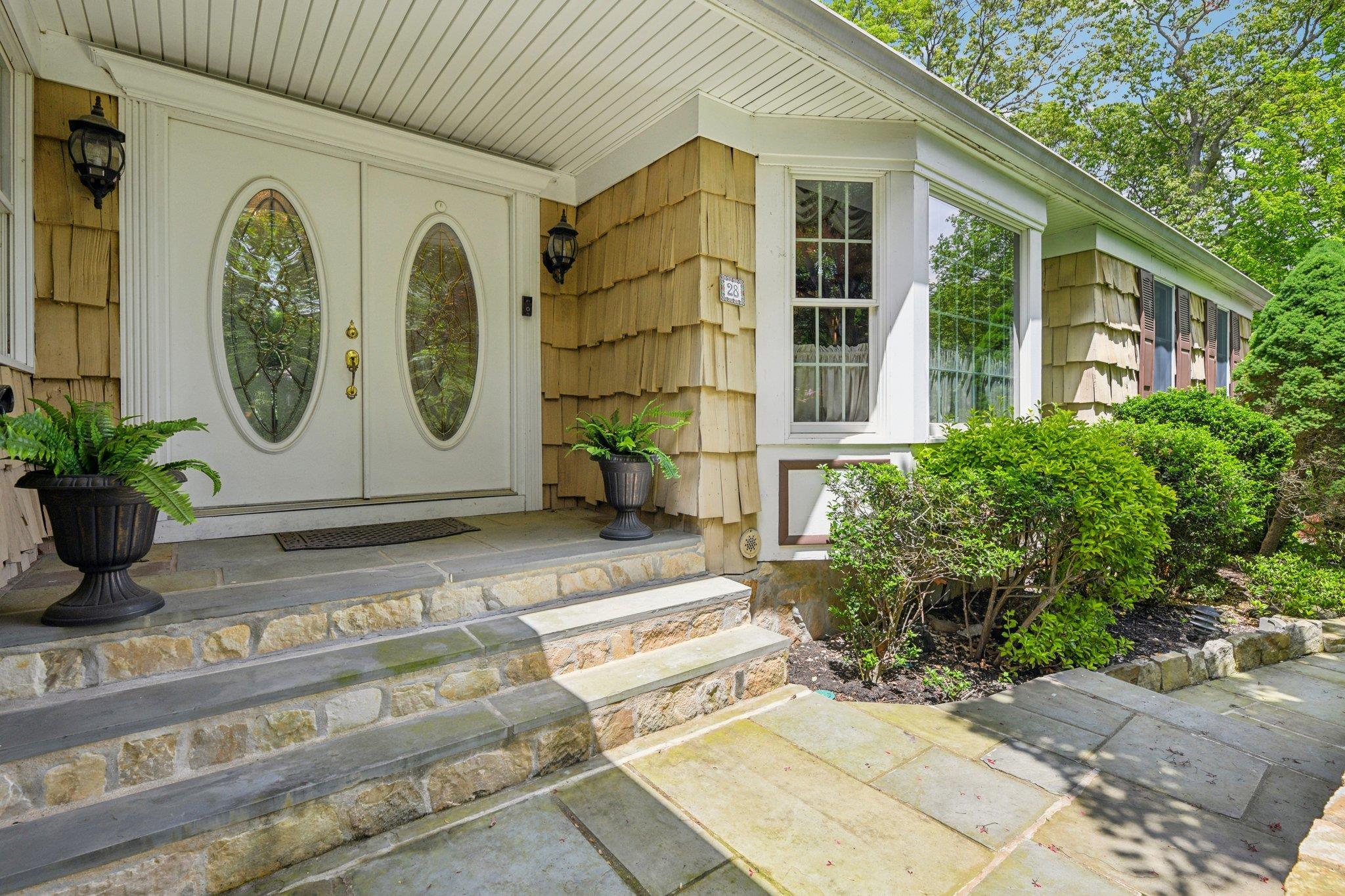 Single Family Stepping Stone  Suffolk County, NY 11746, MLS-853666-5